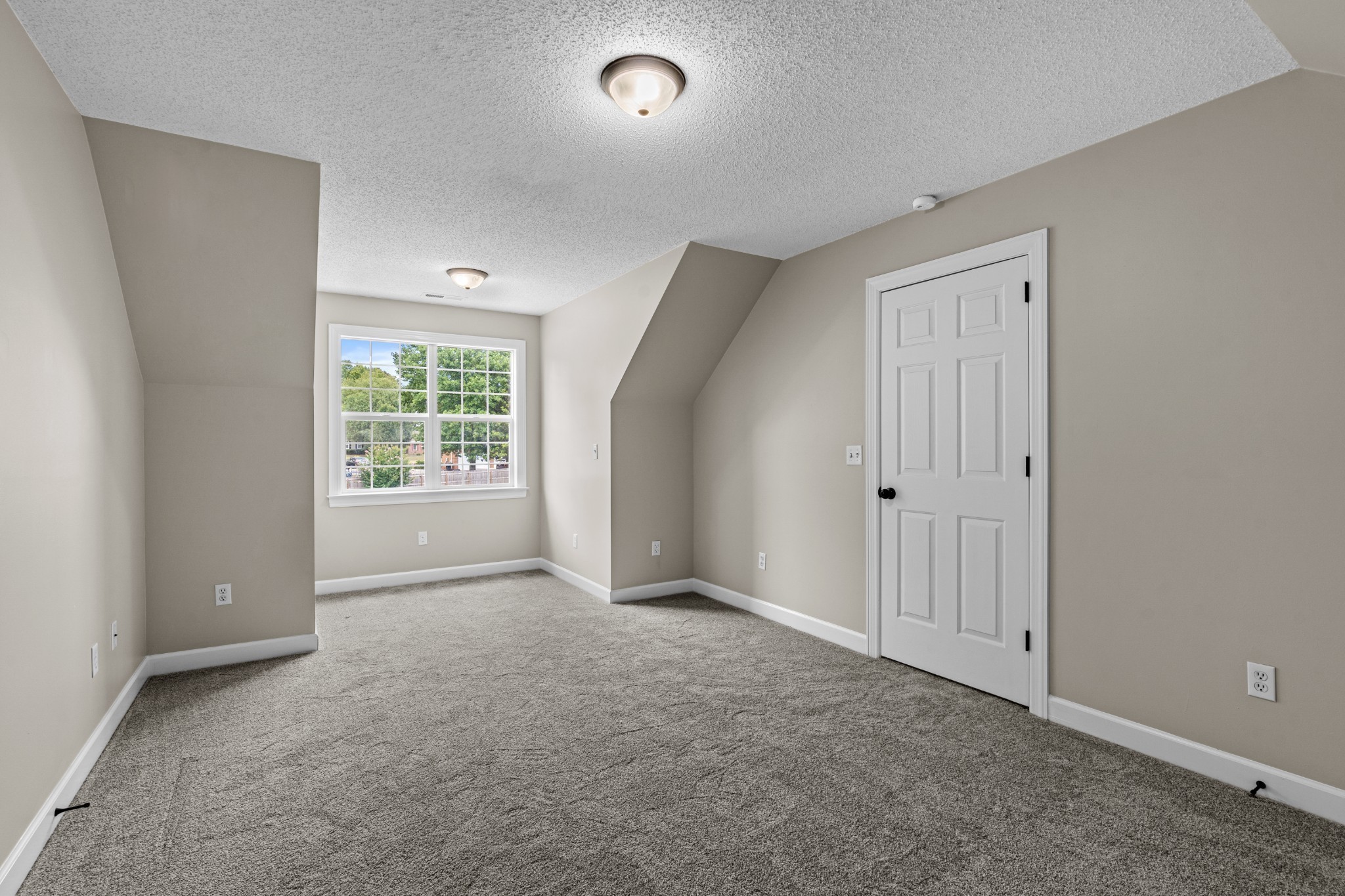 203 Huntington Pl
