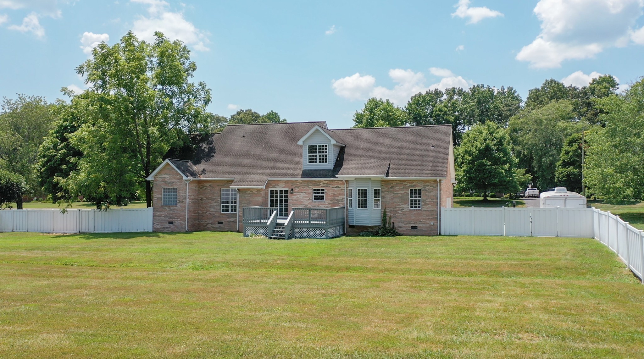 203 Huntington Pl