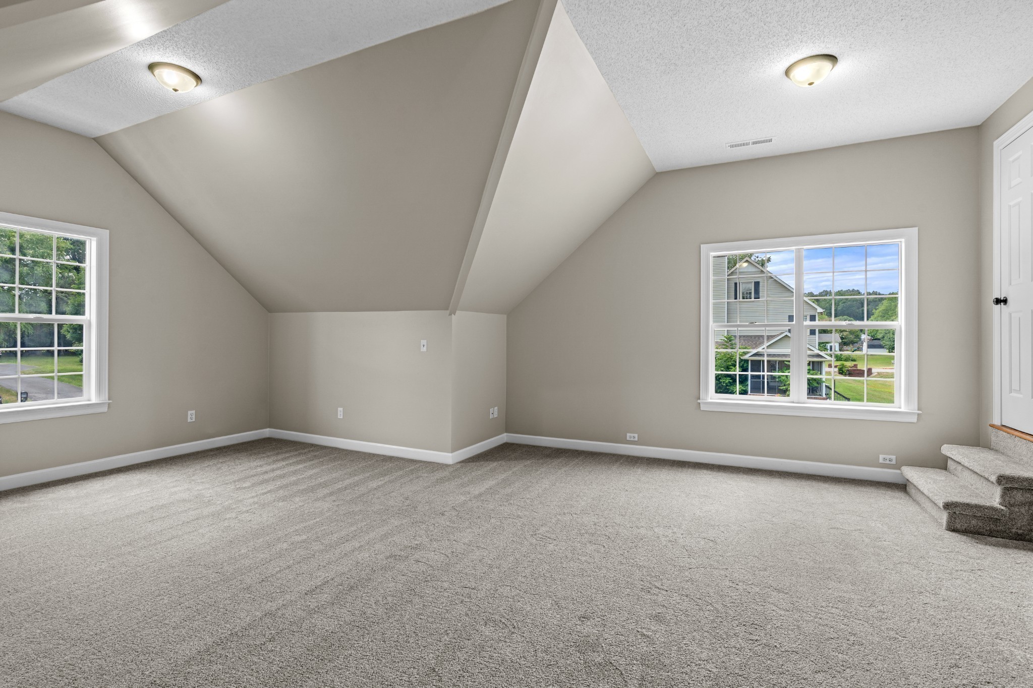 203 Huntington Pl