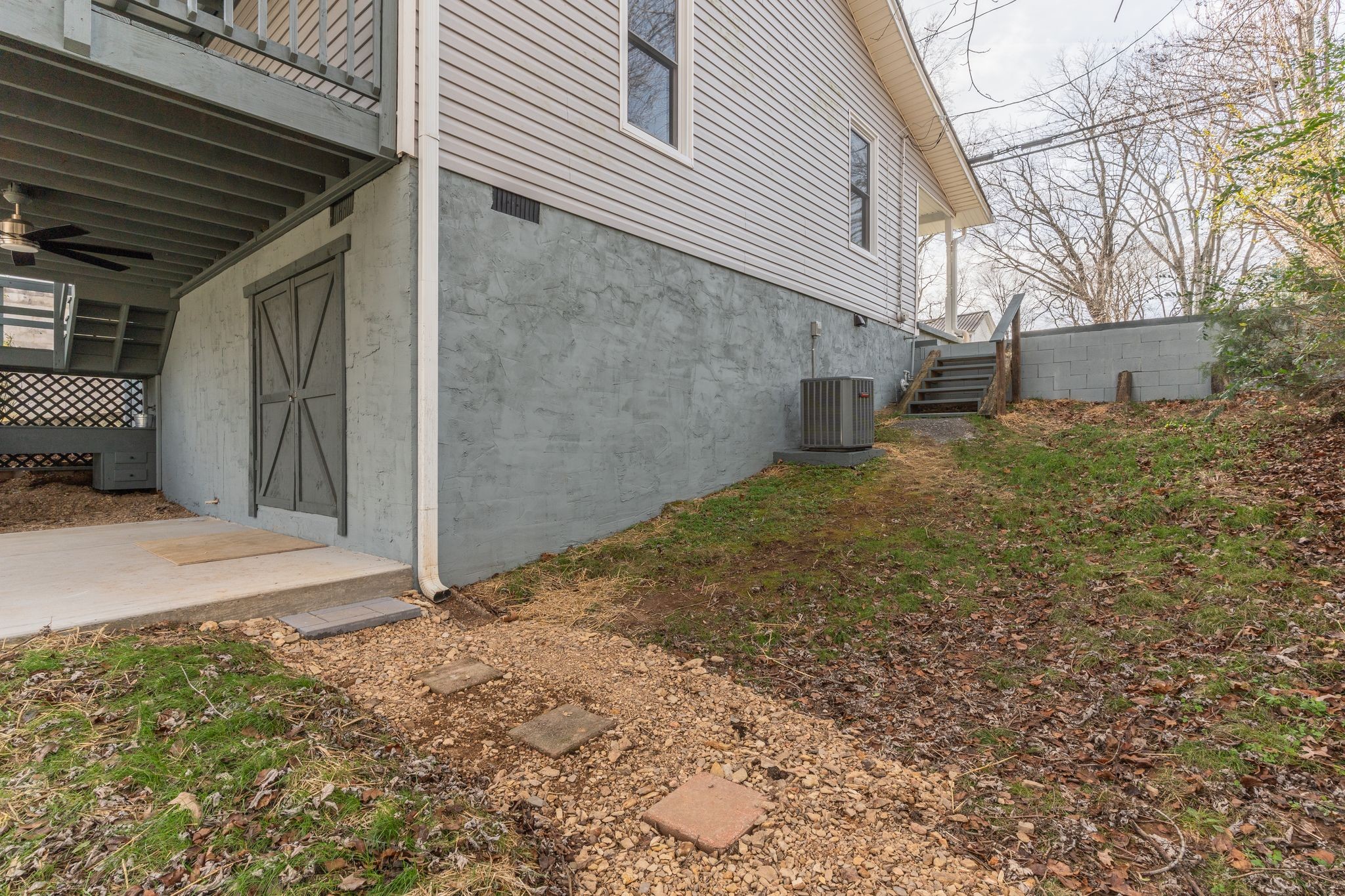 68 N Main St