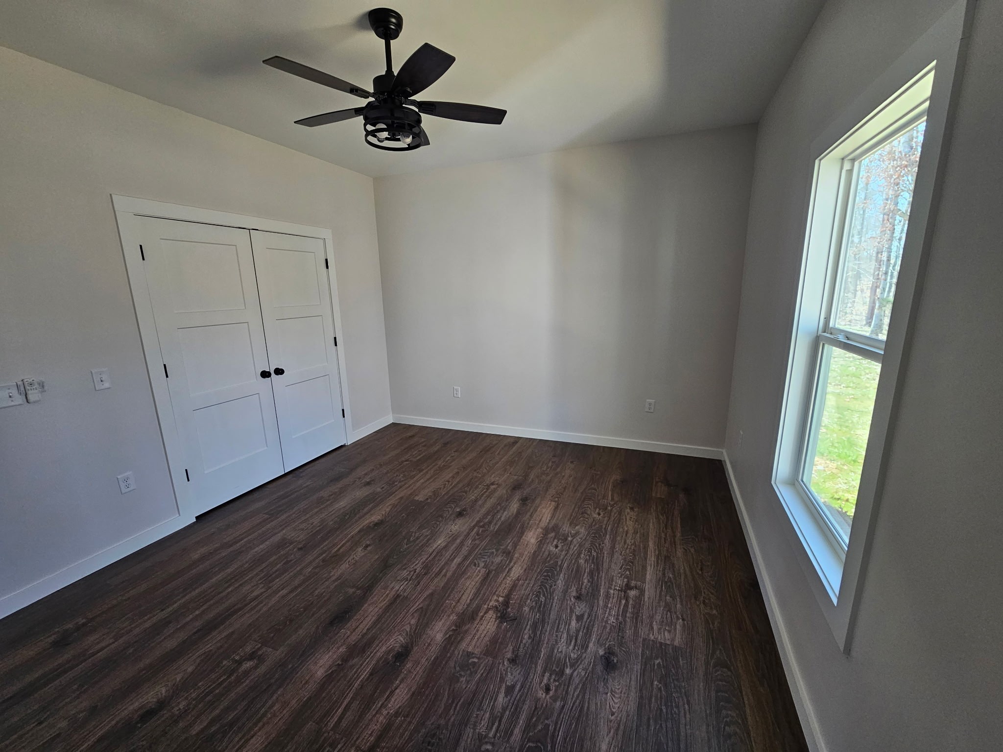 123 Lee Ct