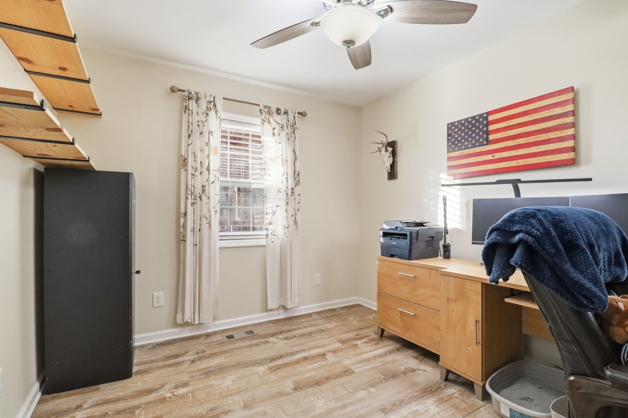 37 Woody Ln