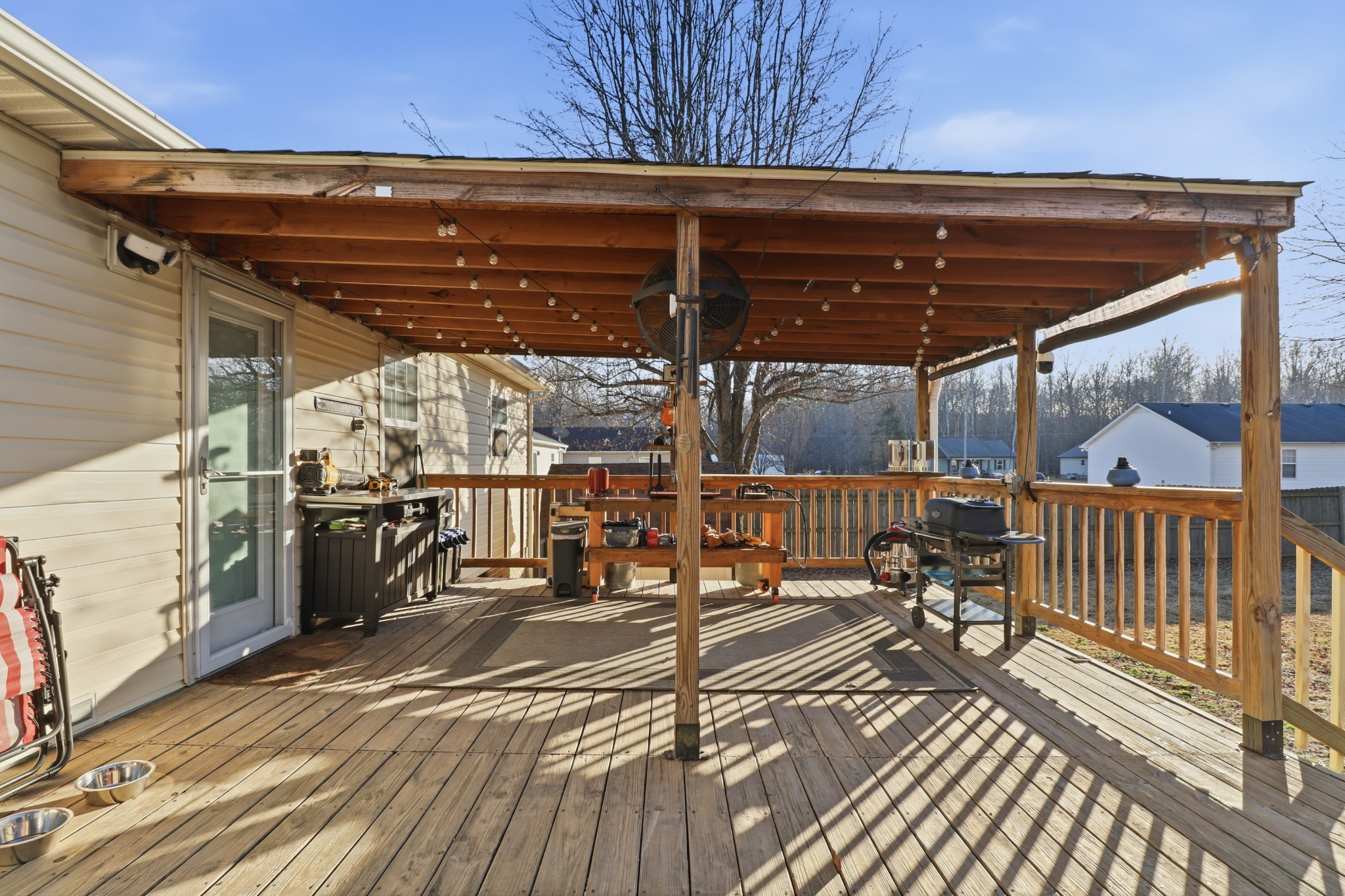37 Woody Ln