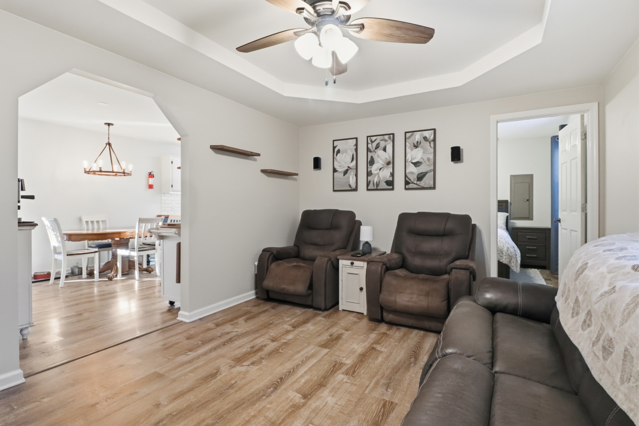 37 Woody Ln