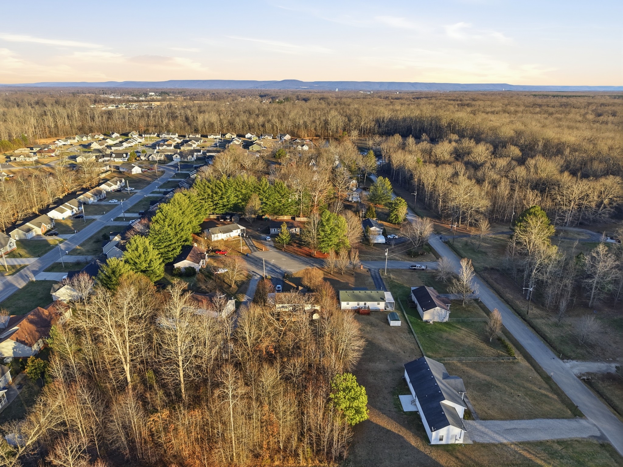 37 Woody Ln