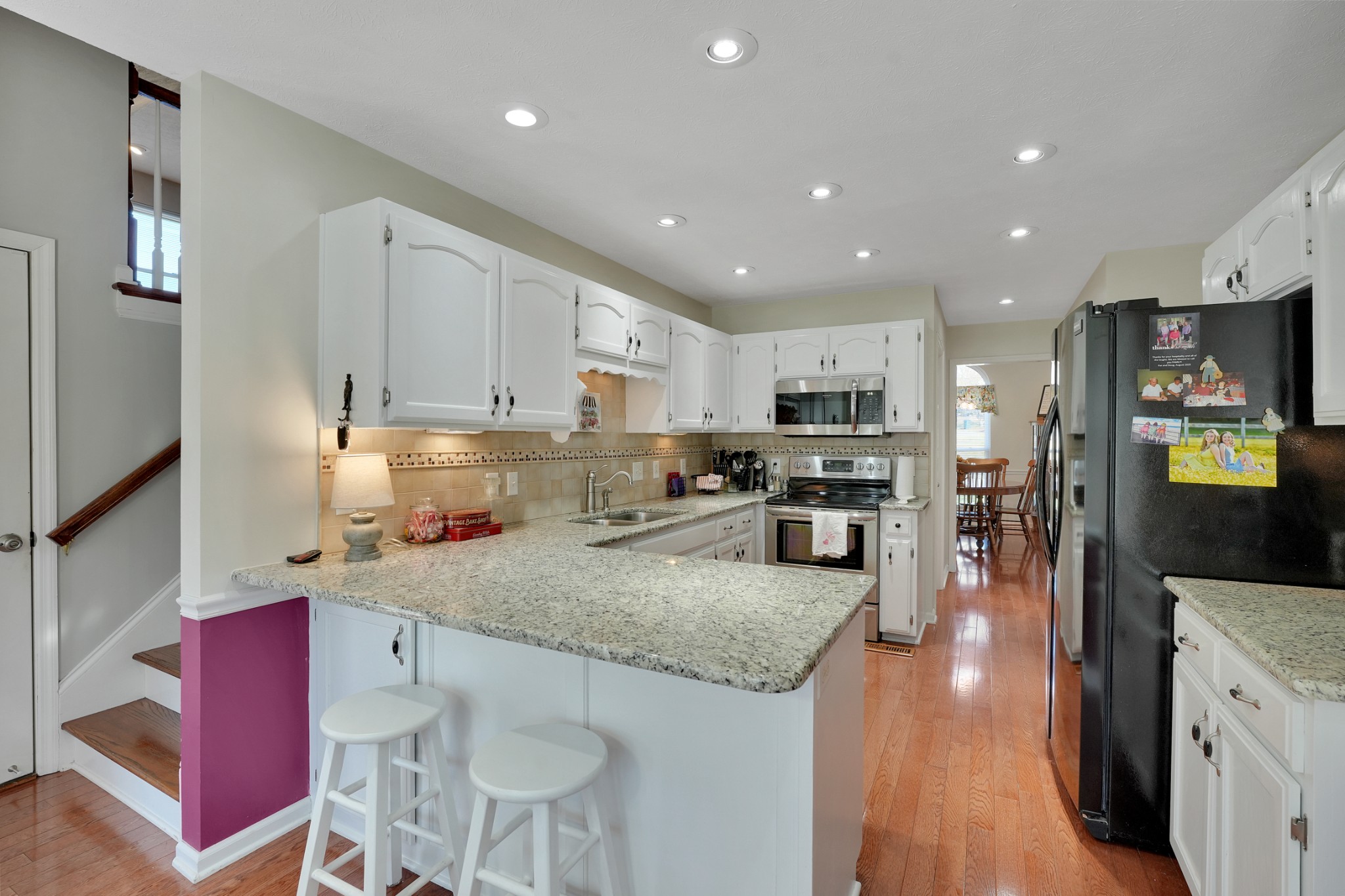 1009 Victoria Ln, W