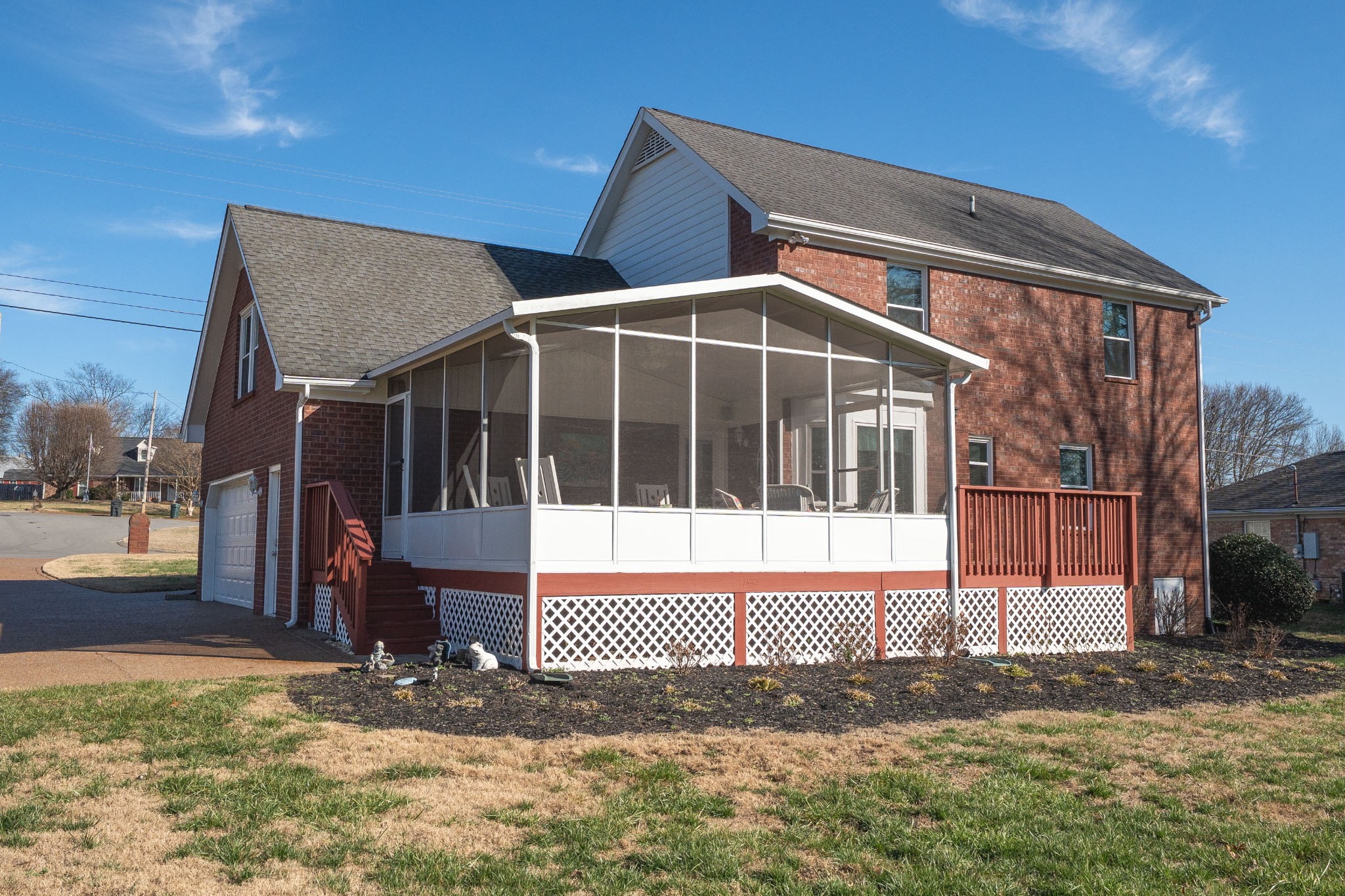 1009 Victoria Ln, W