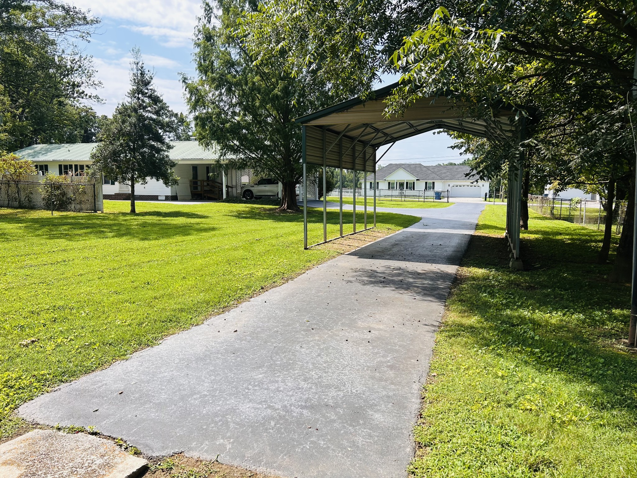 401 Hillcrest Rd