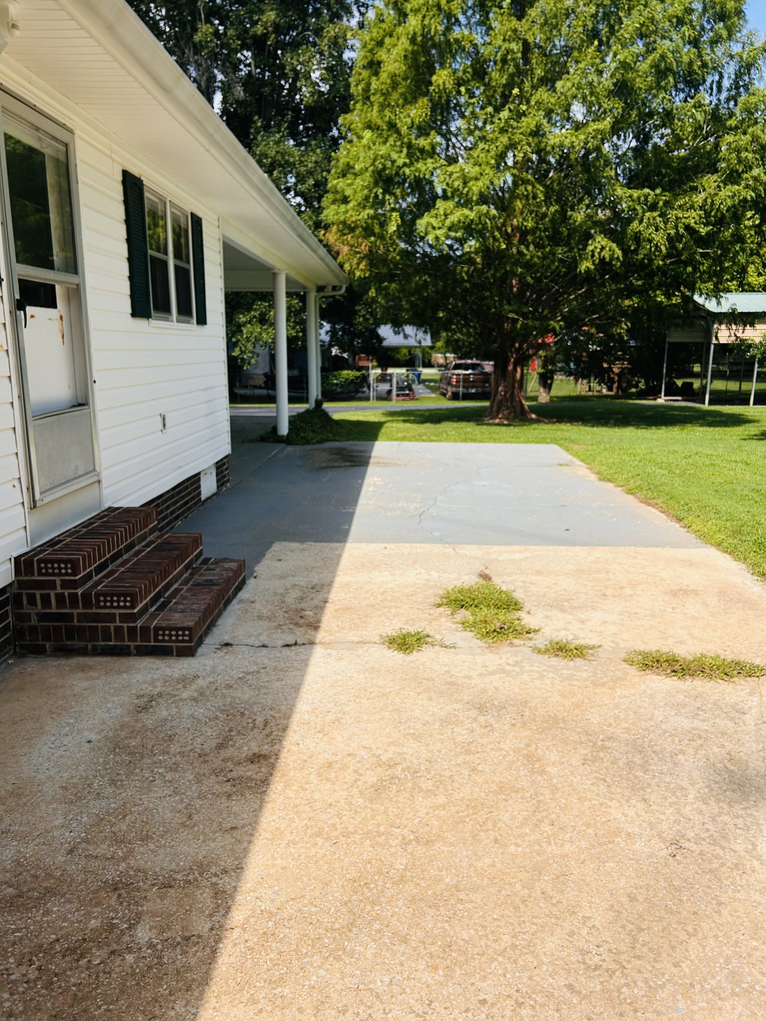 401 Hillcrest Rd