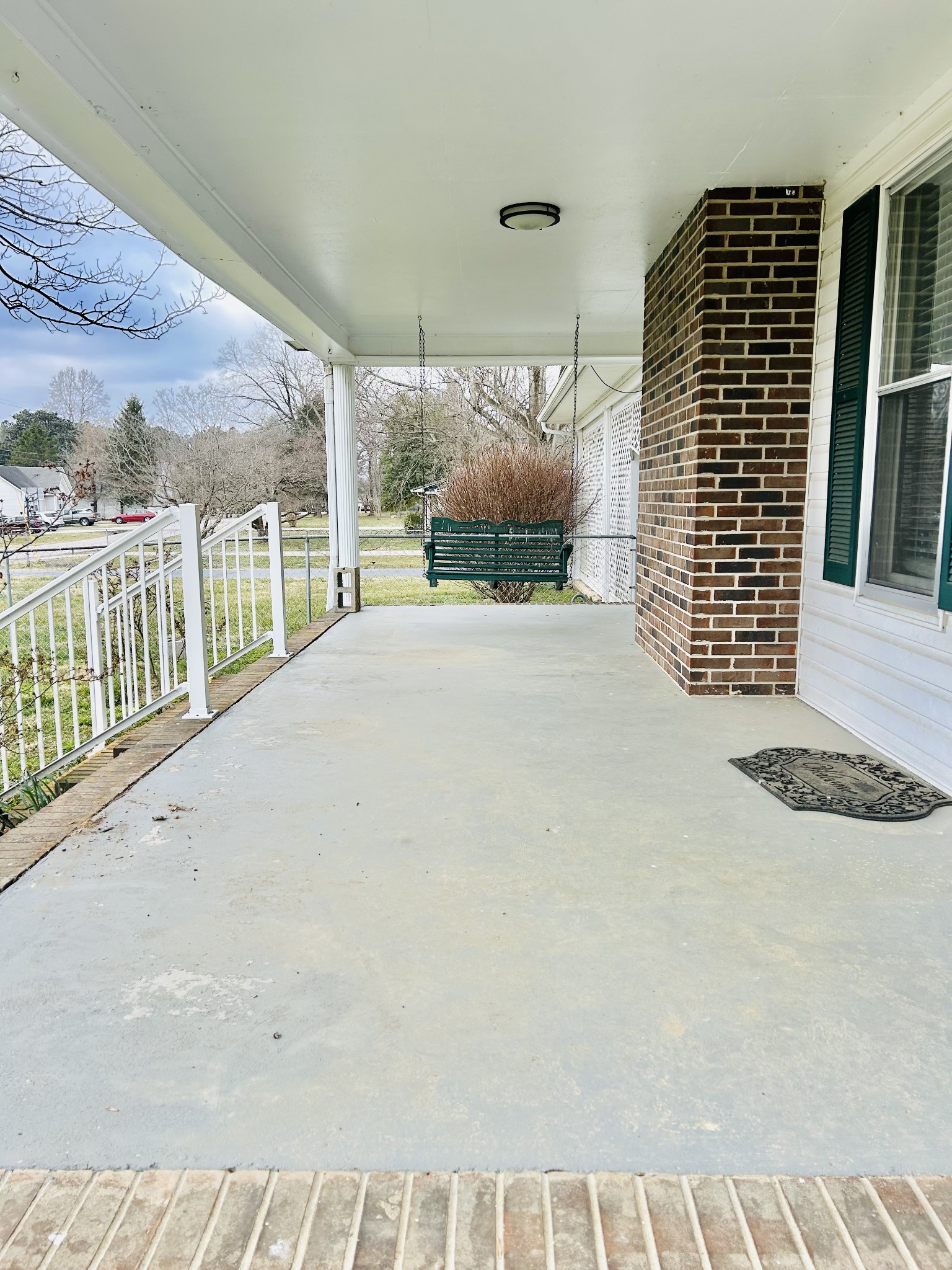 401 Hillcrest Rd