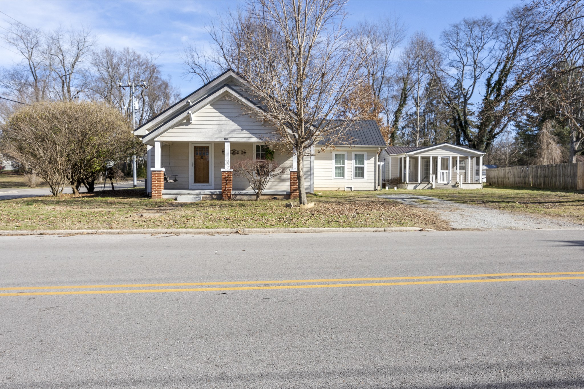 801 S High St