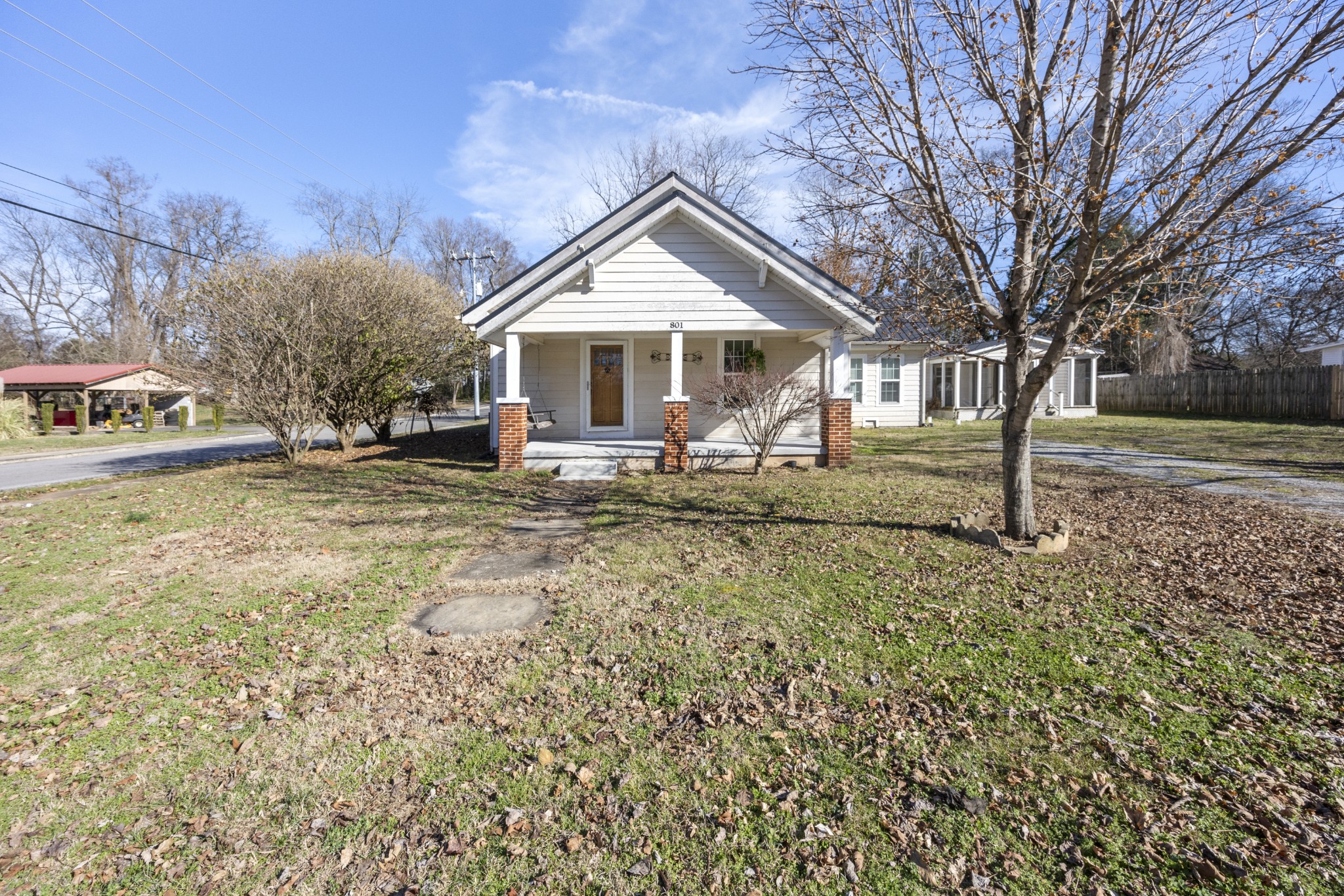 801 S High St