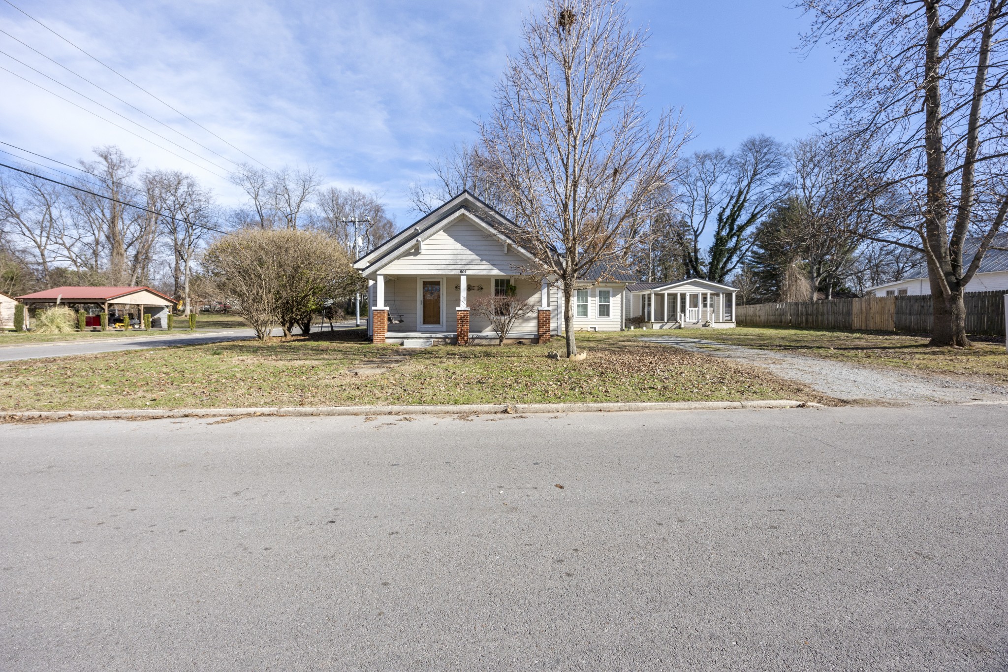 801 S High St