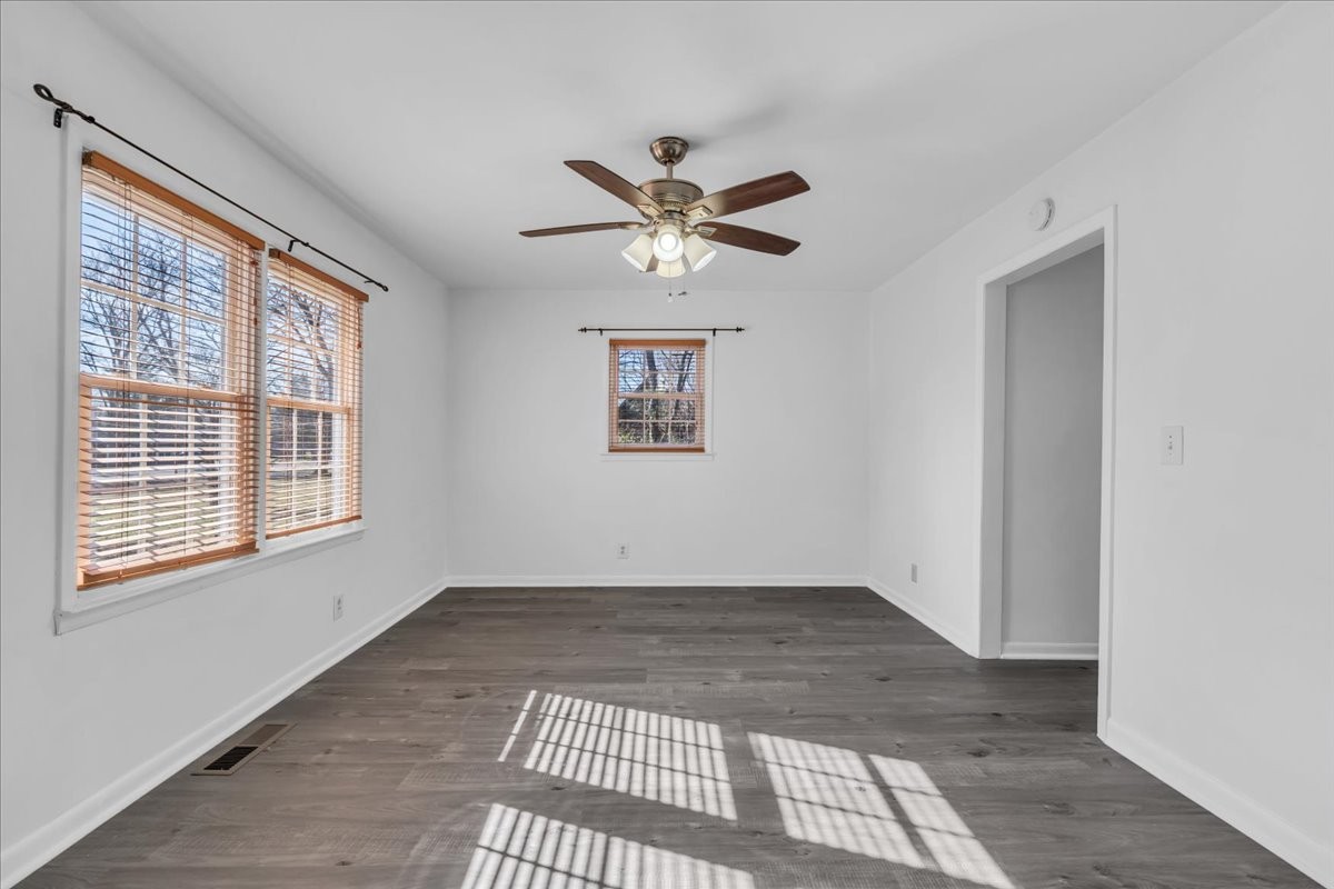 104 Foxland Dr