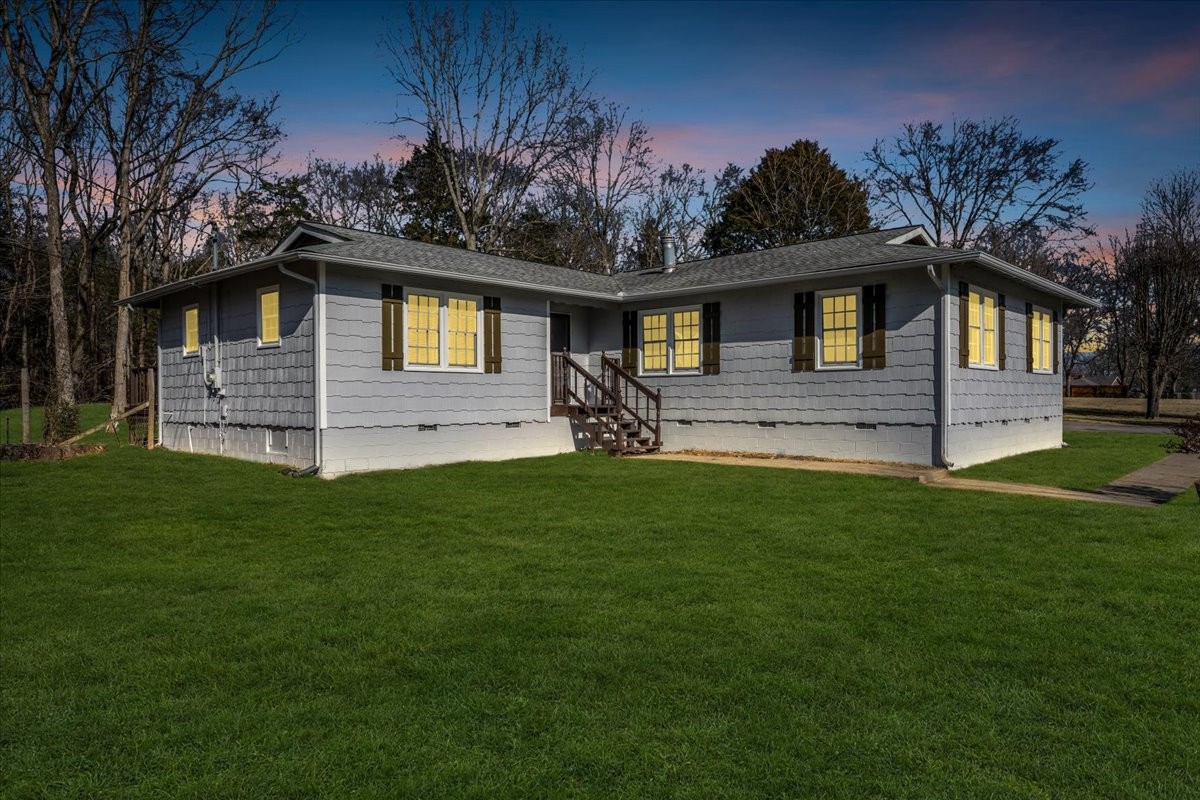 104 Foxland Dr