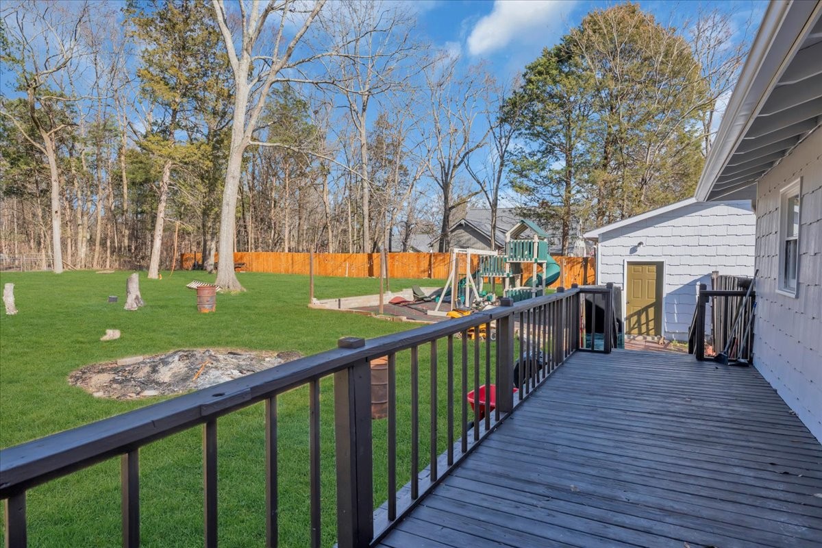 104 Foxland Dr