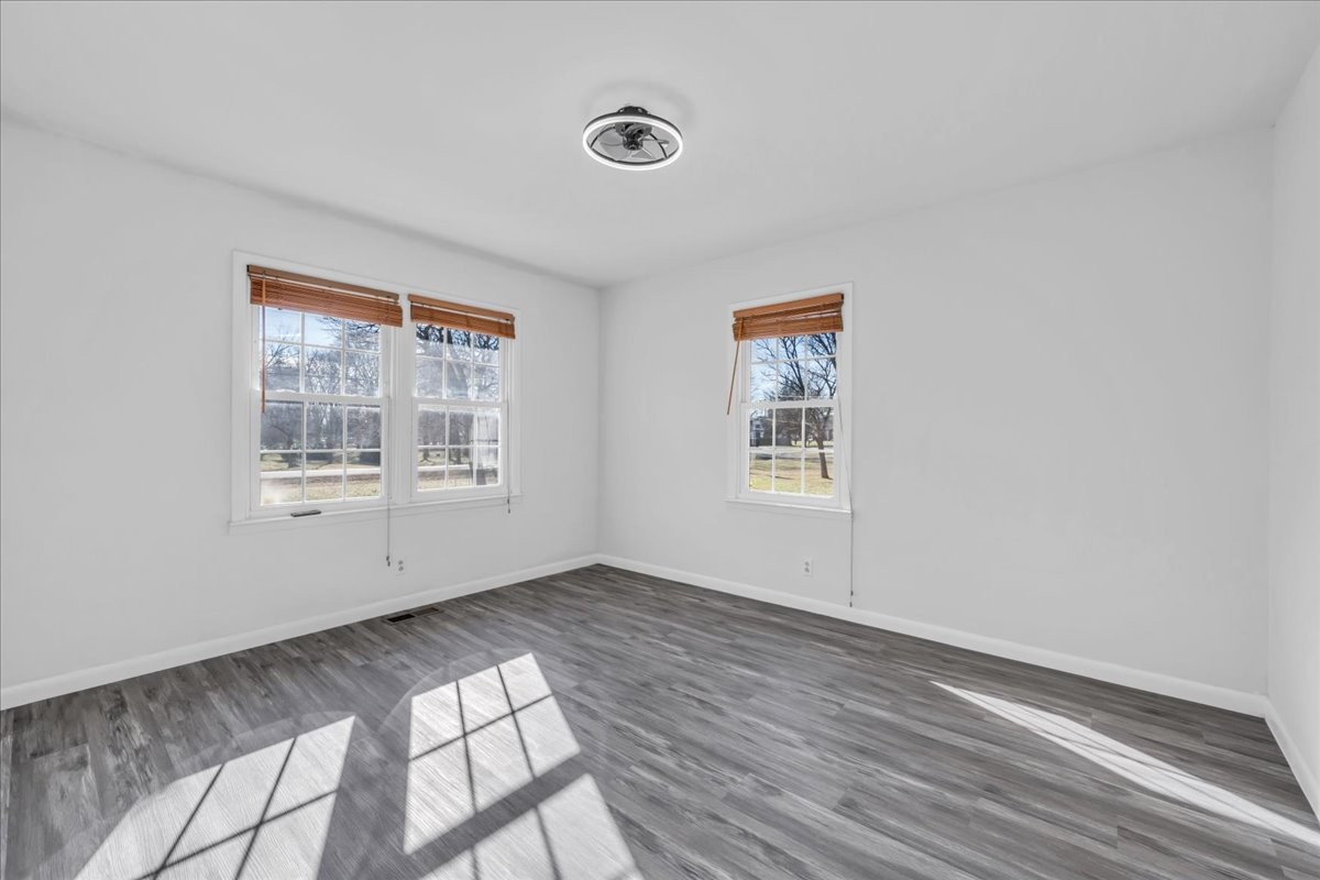104 Foxland Dr