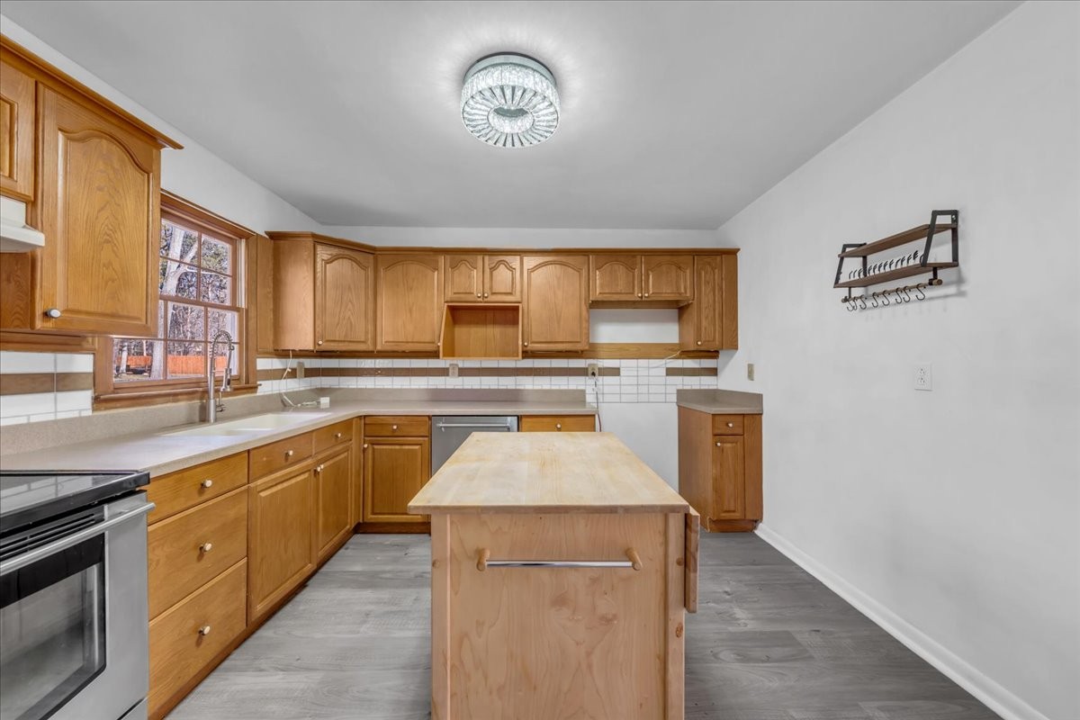 104 Foxland Dr