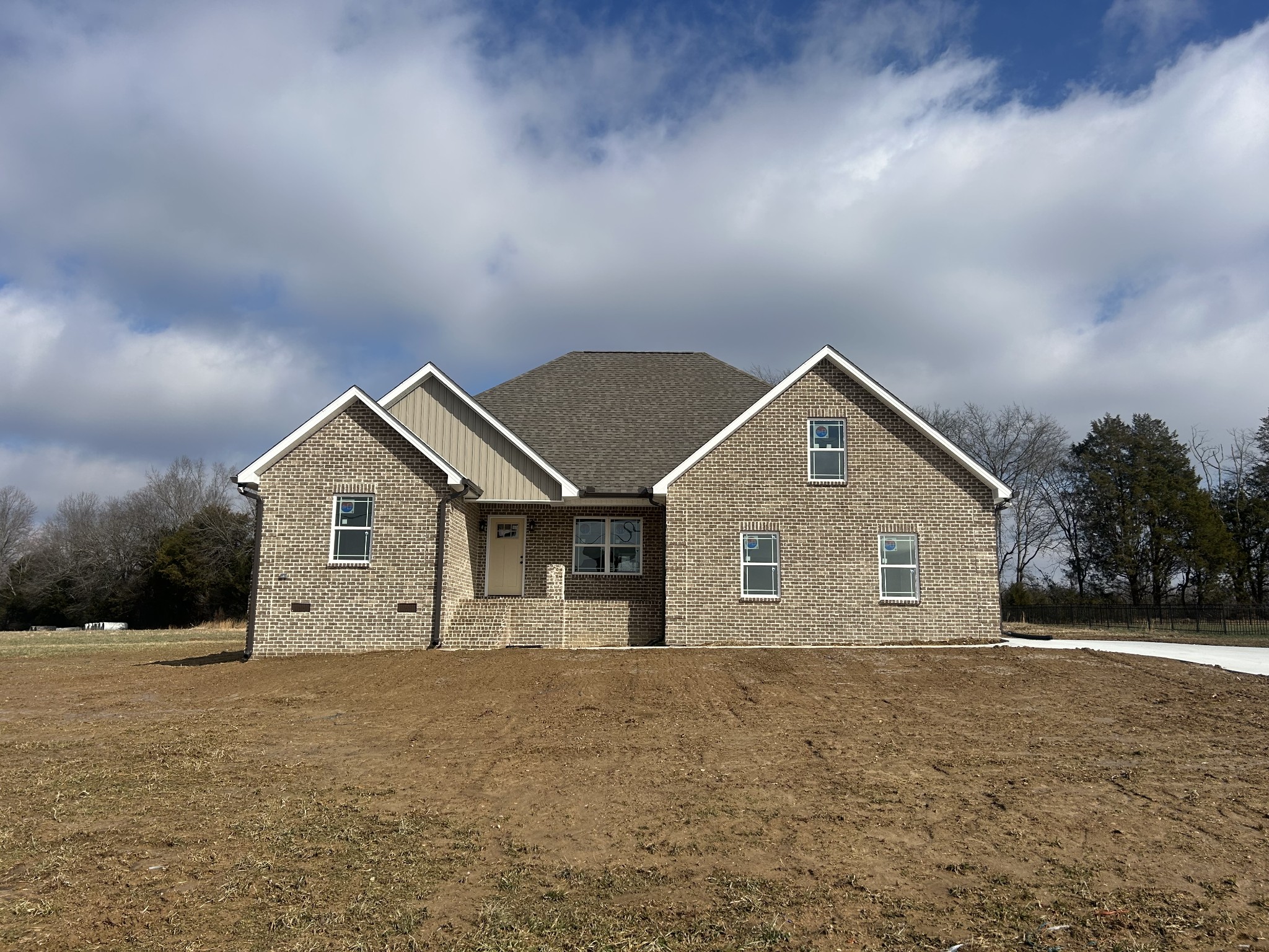 460 Randall Ln