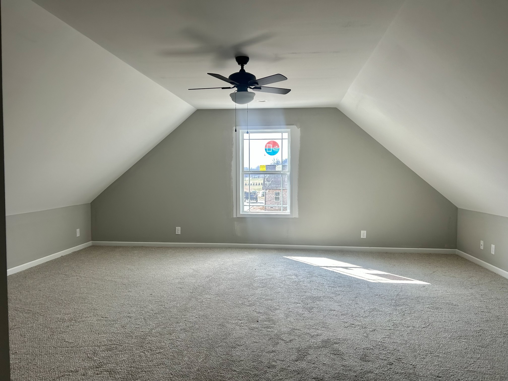 460 Randall Ln