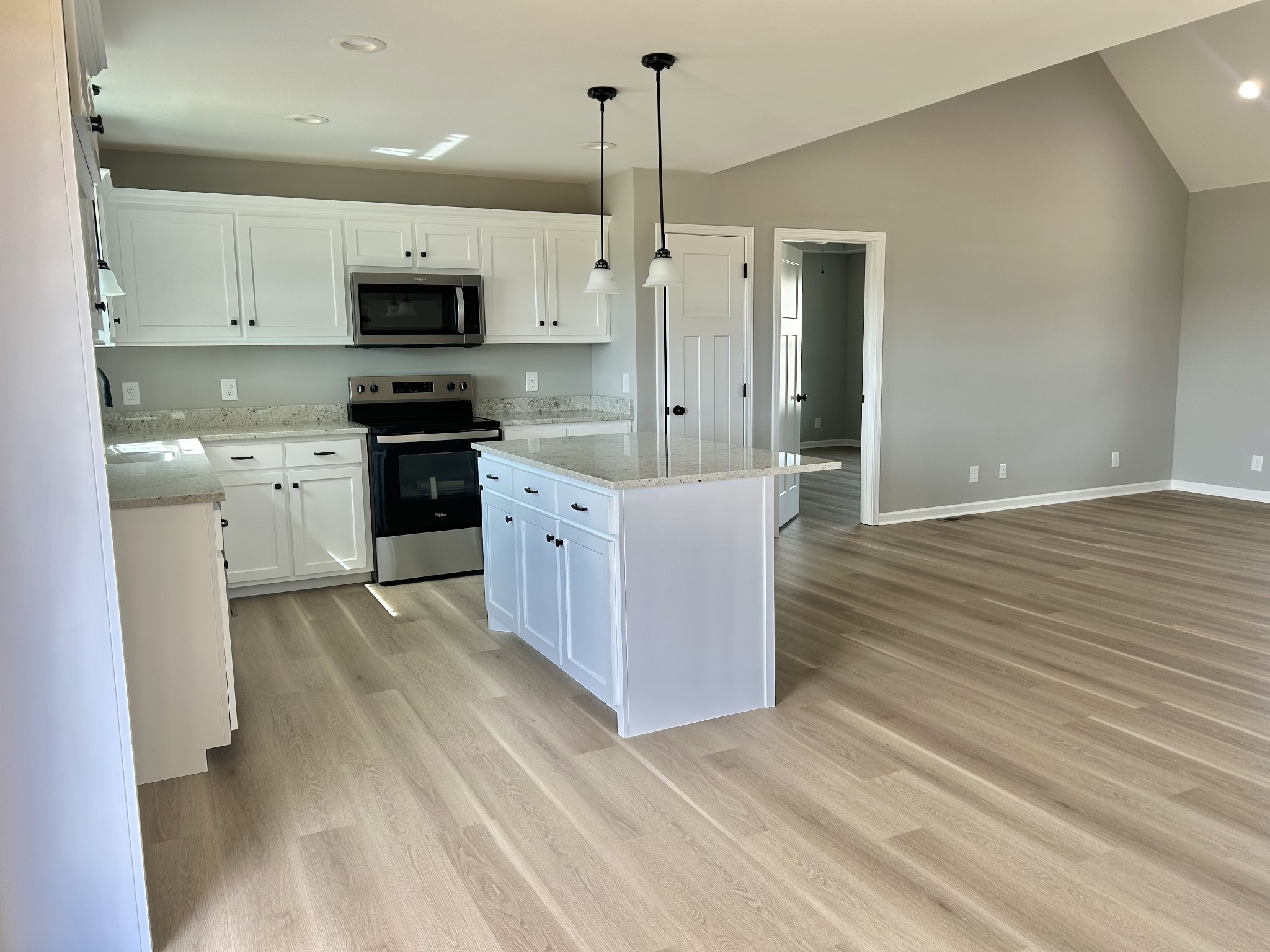 405 Randall Ln