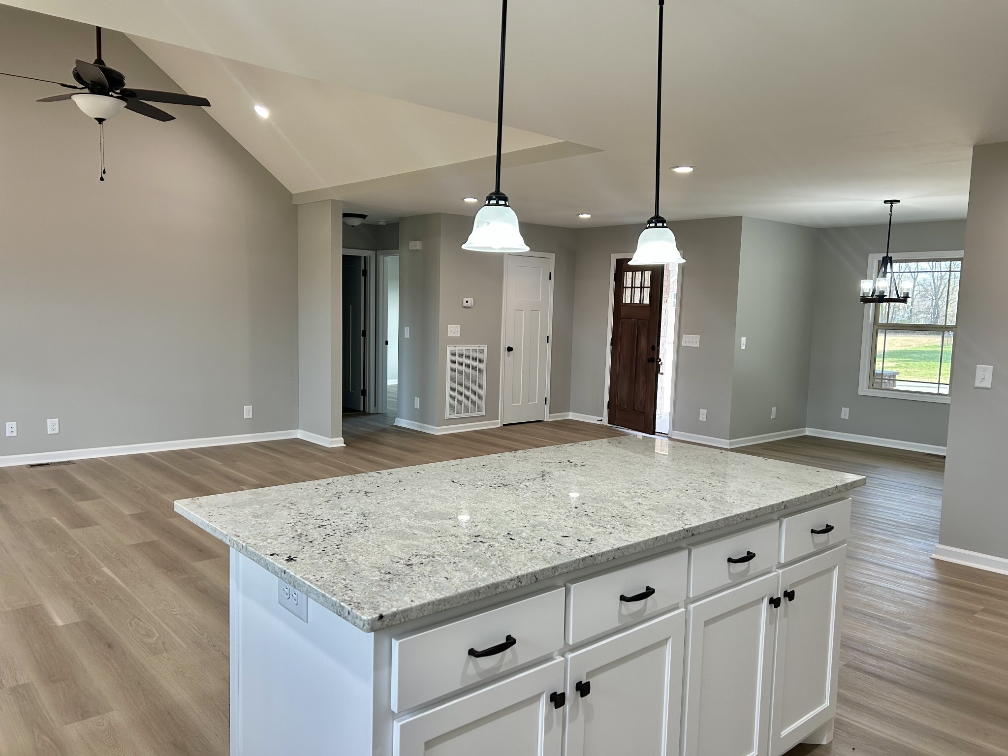 435 Randall Ln
