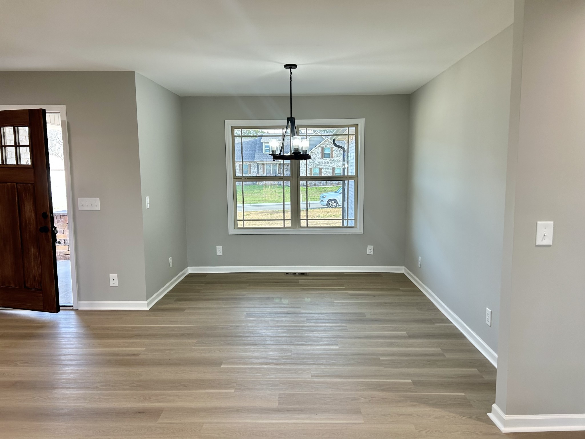 435 Randall Ln