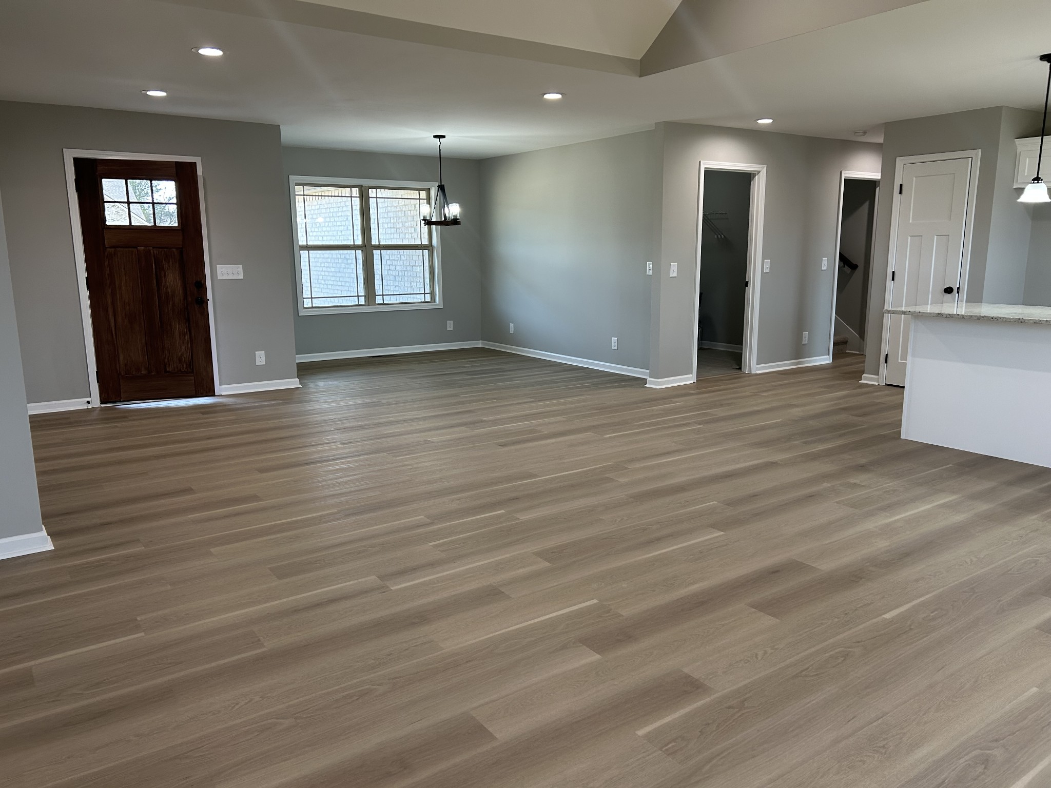 435 Randall Ln