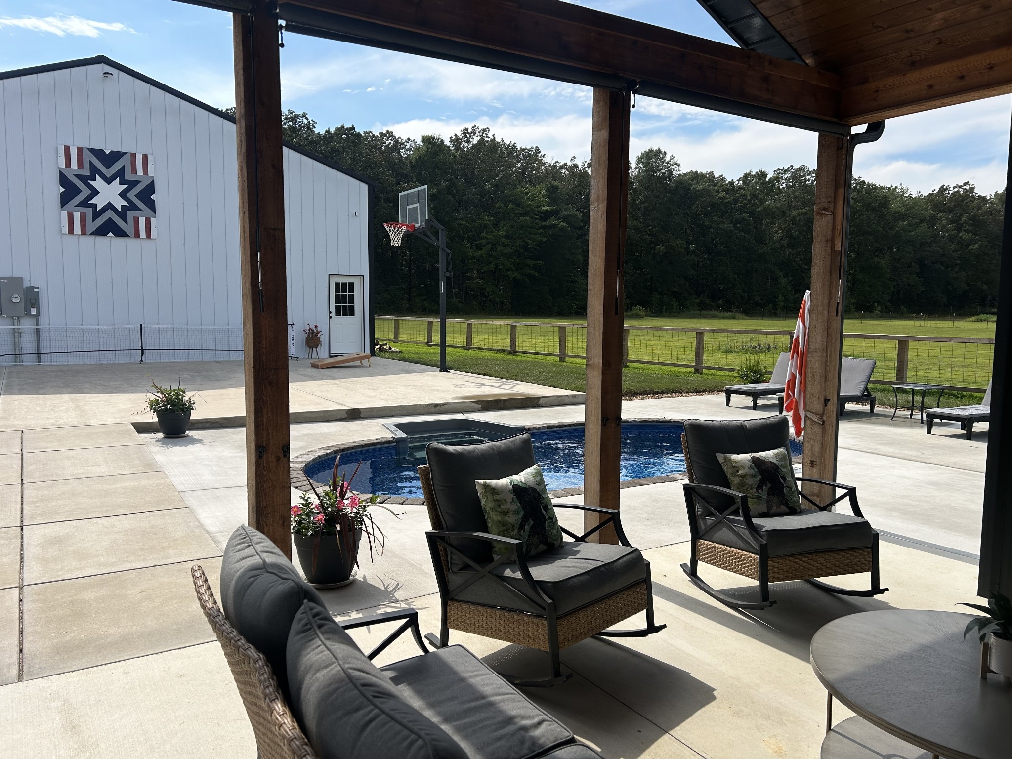 6241 Fredonia Rd