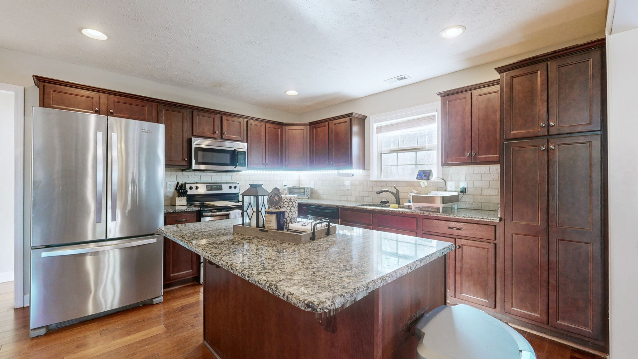 2415 Auldridge Dr