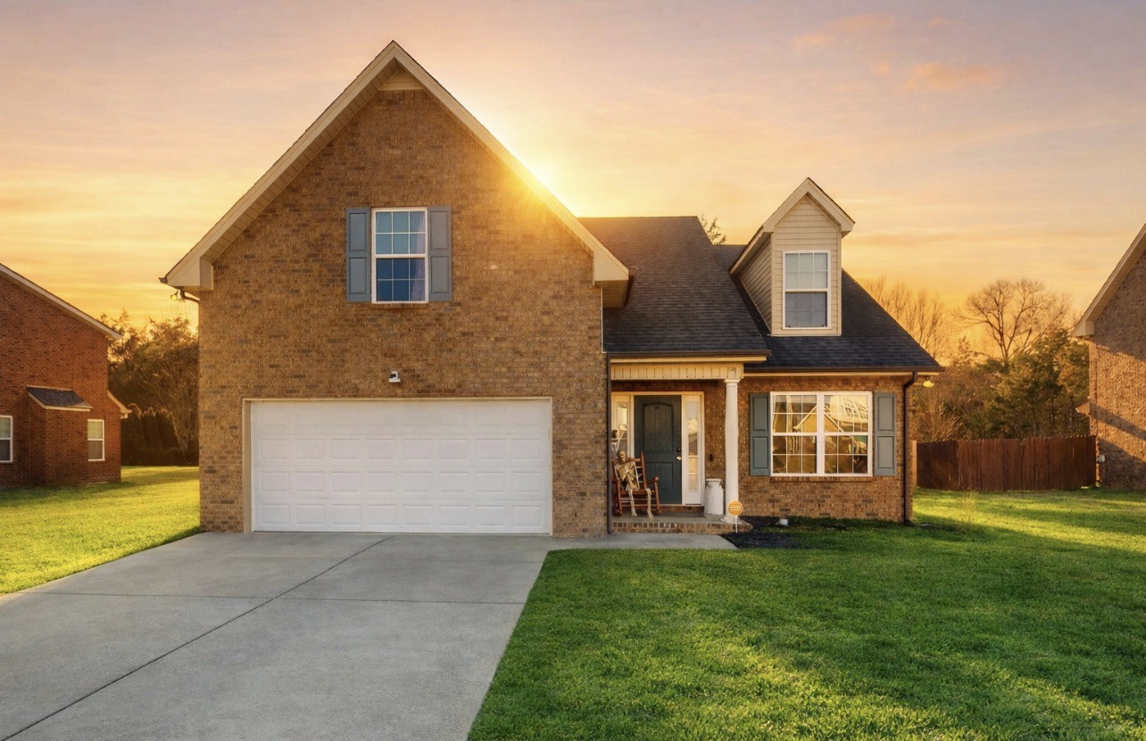 2415 Auldridge Dr