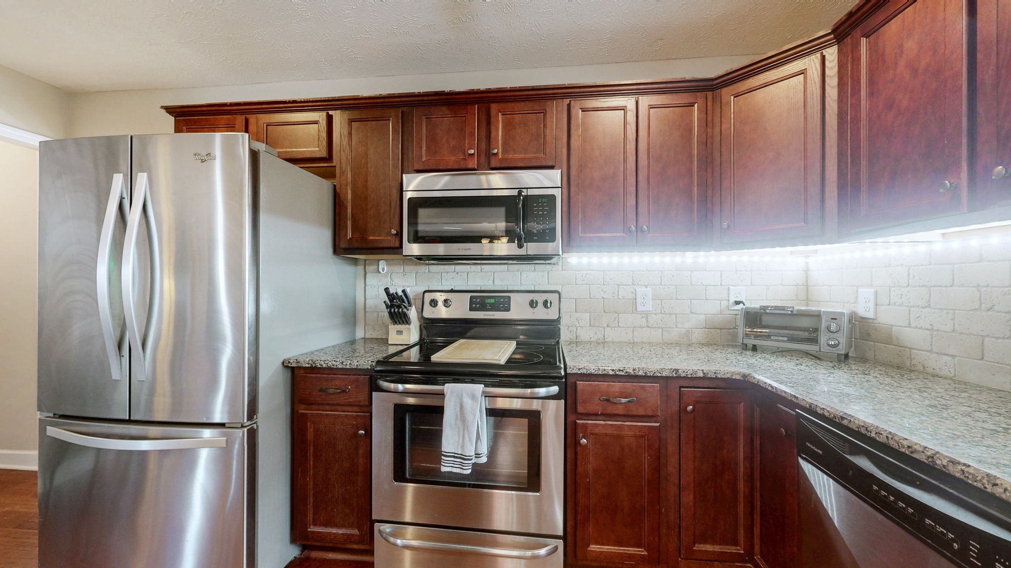 2415 Auldridge Dr