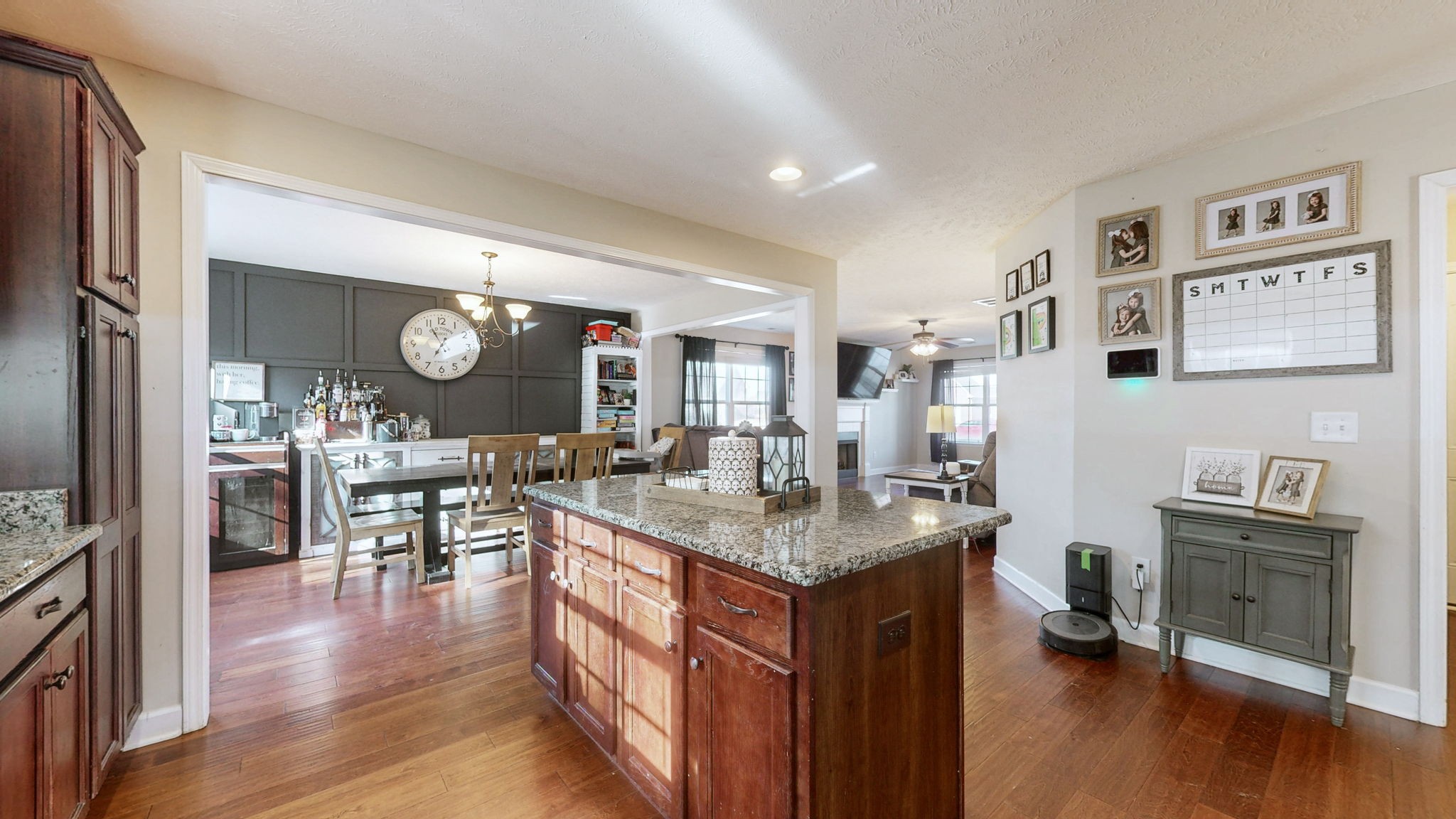 2415 Auldridge Dr