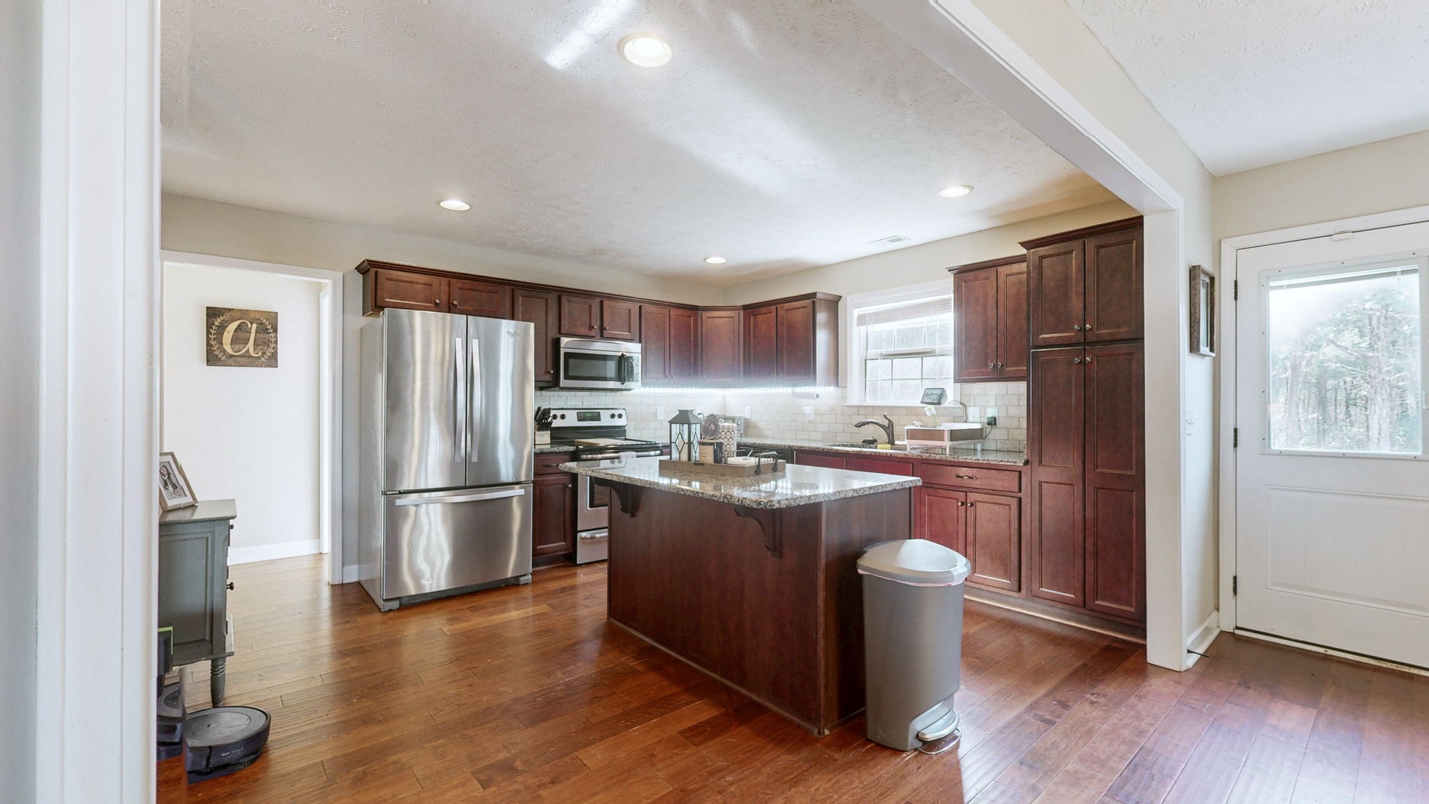 2415 Auldridge Dr