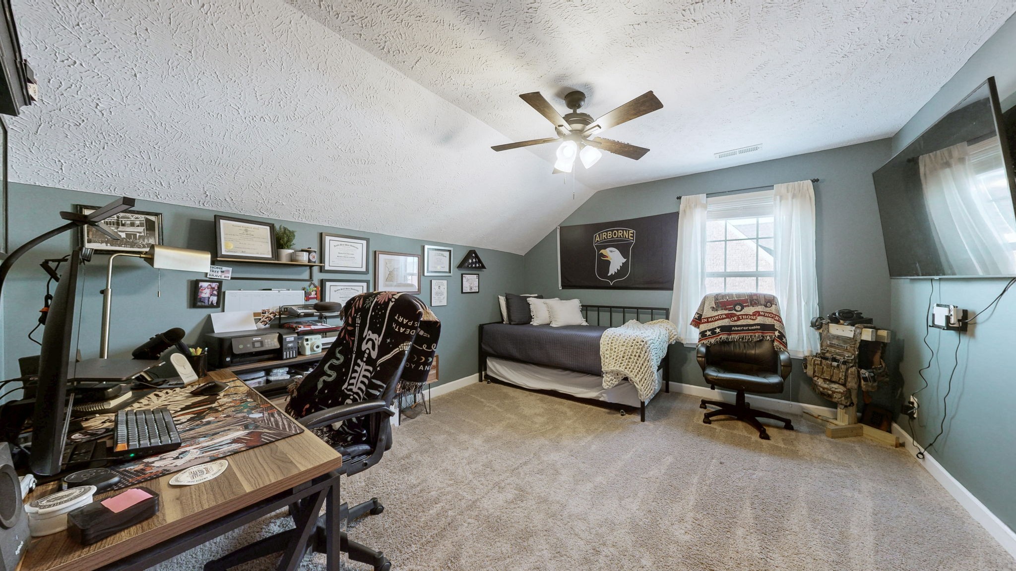 2415 Auldridge Dr
