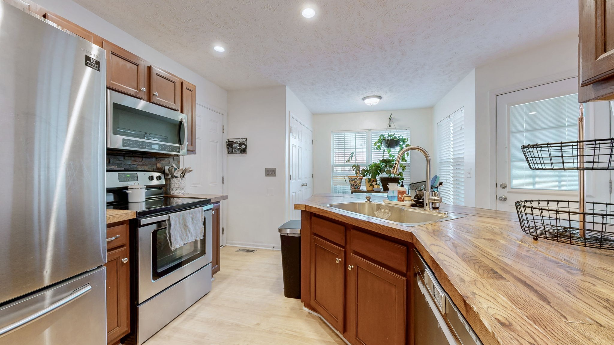 1412 Auldridge Dr