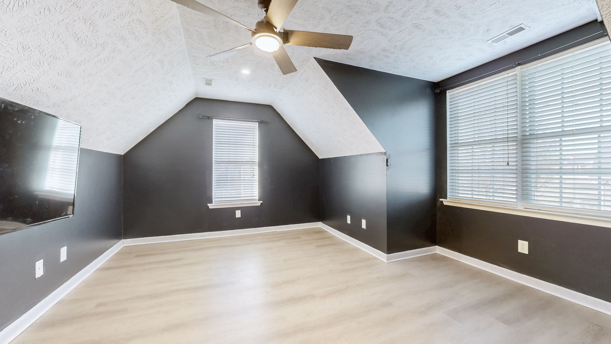 1412 Auldridge Dr