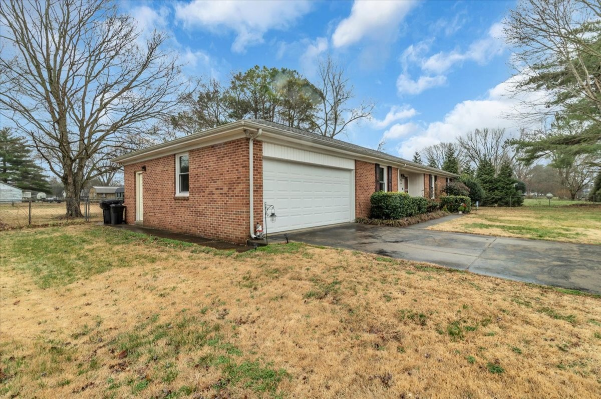 452 Campfire Dr