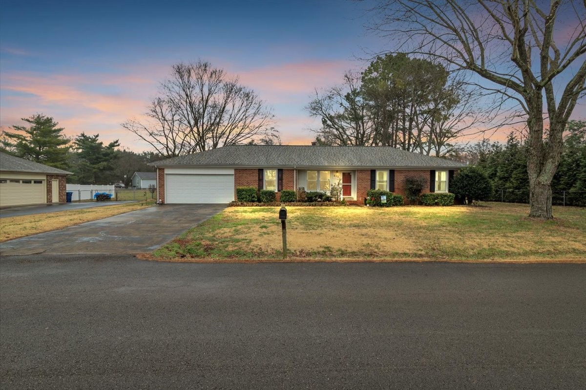 452 Campfire Dr