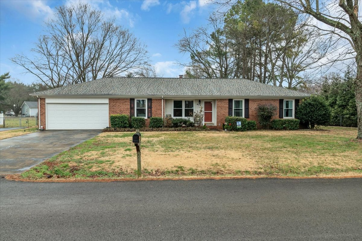 452 Campfire Dr