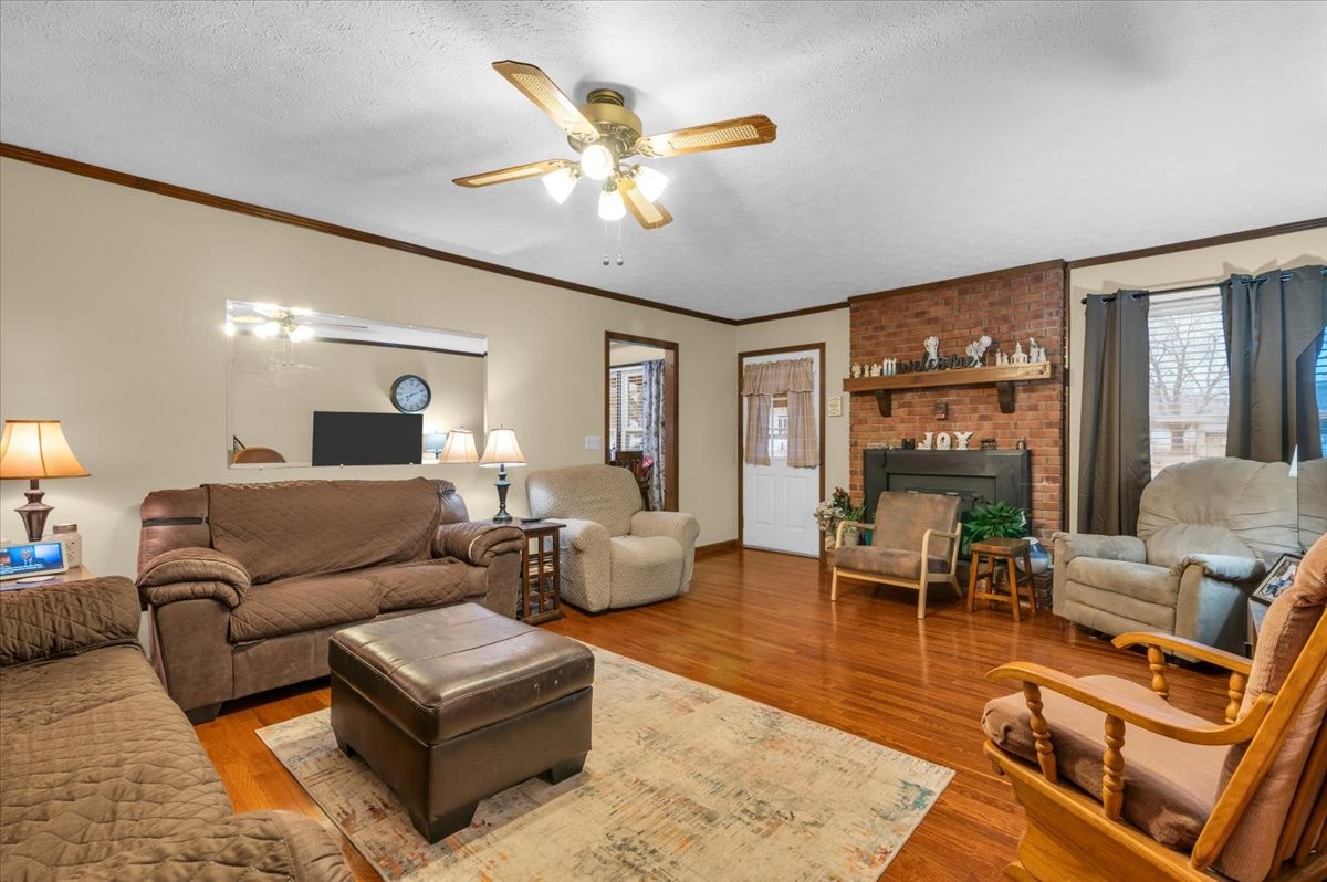 452 Campfire Dr