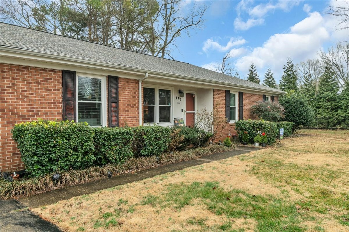 452 Campfire Dr