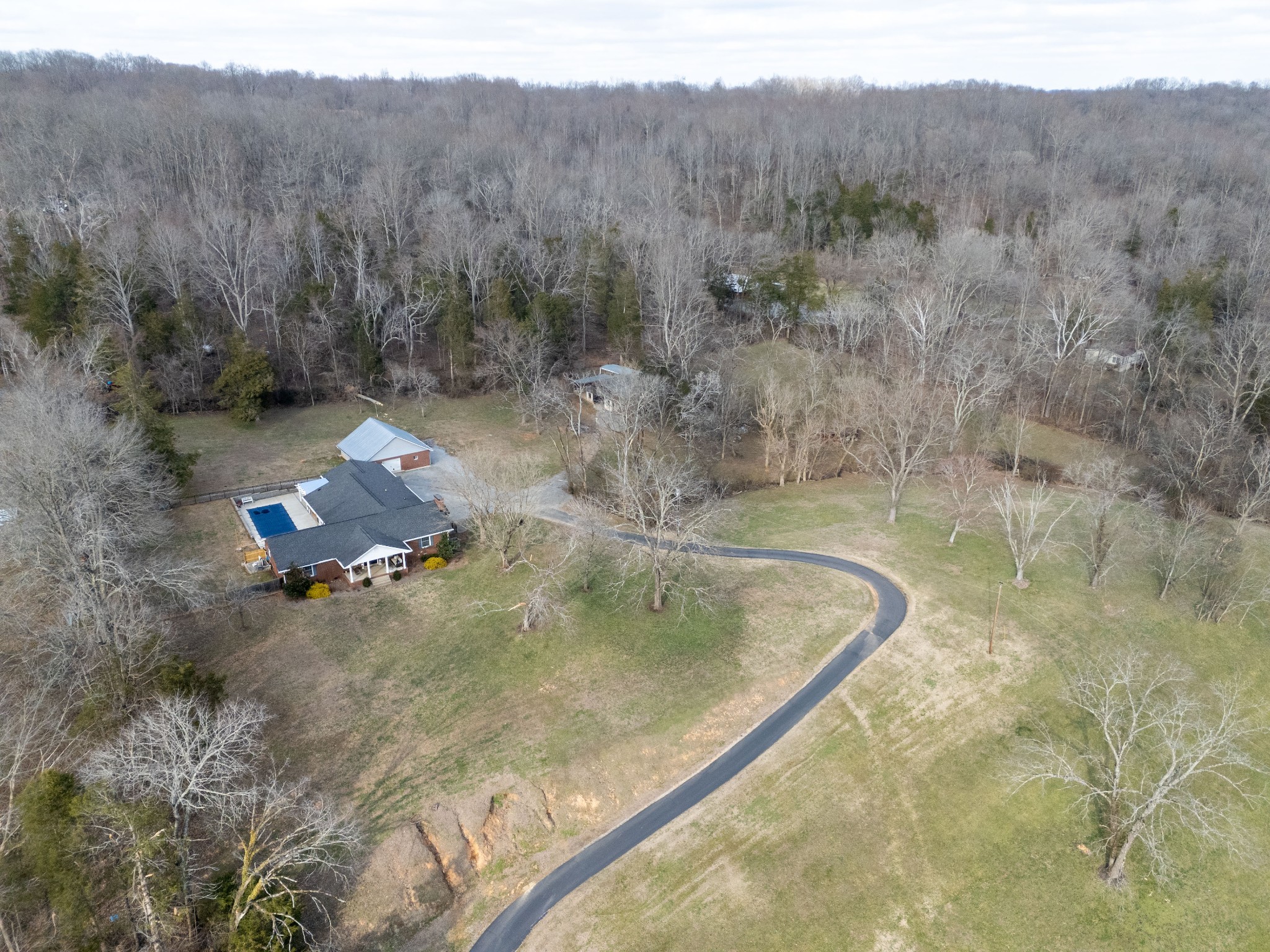 811 Hogans Branch Rd