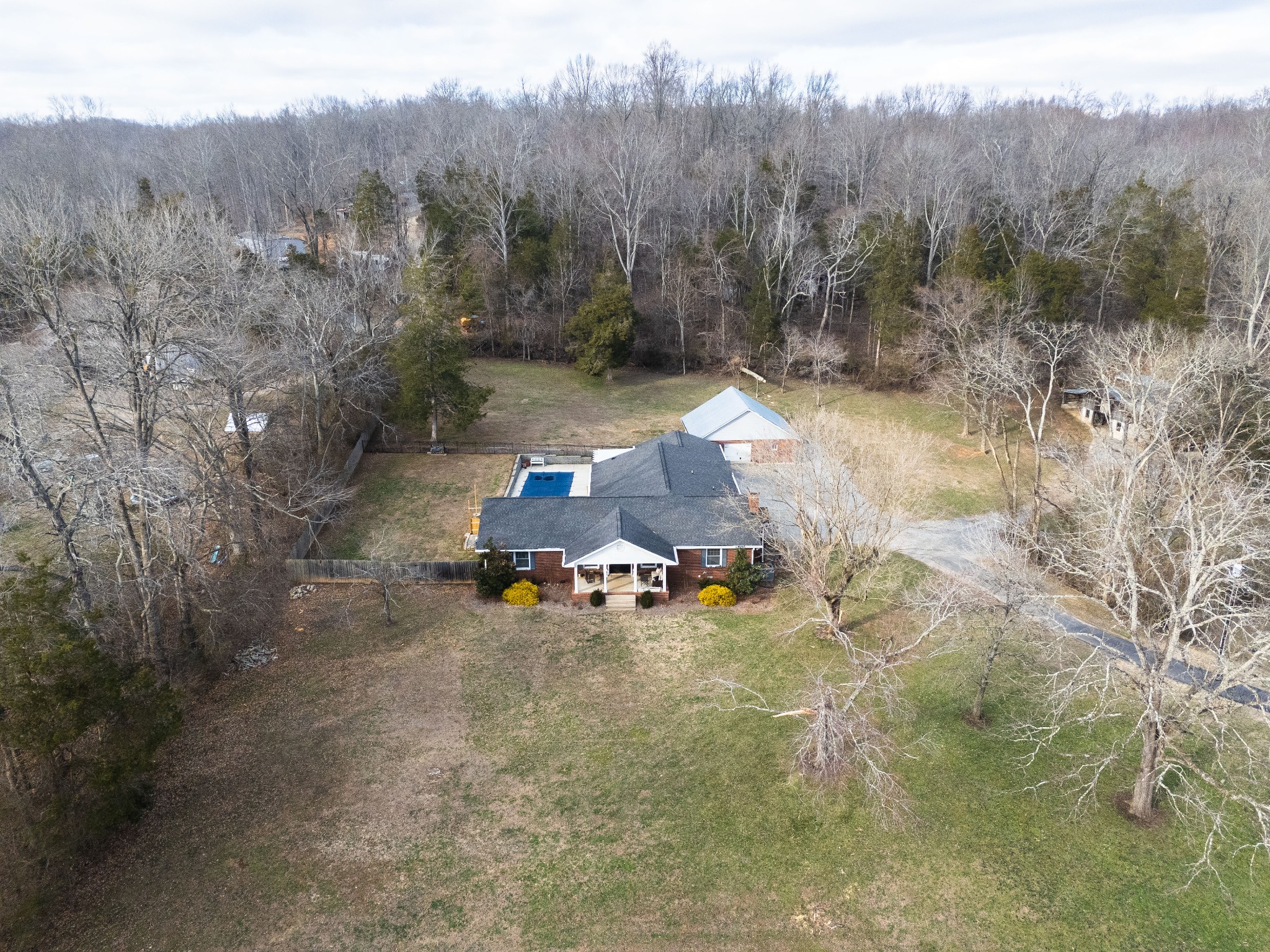 811 Hogans Branch Rd
