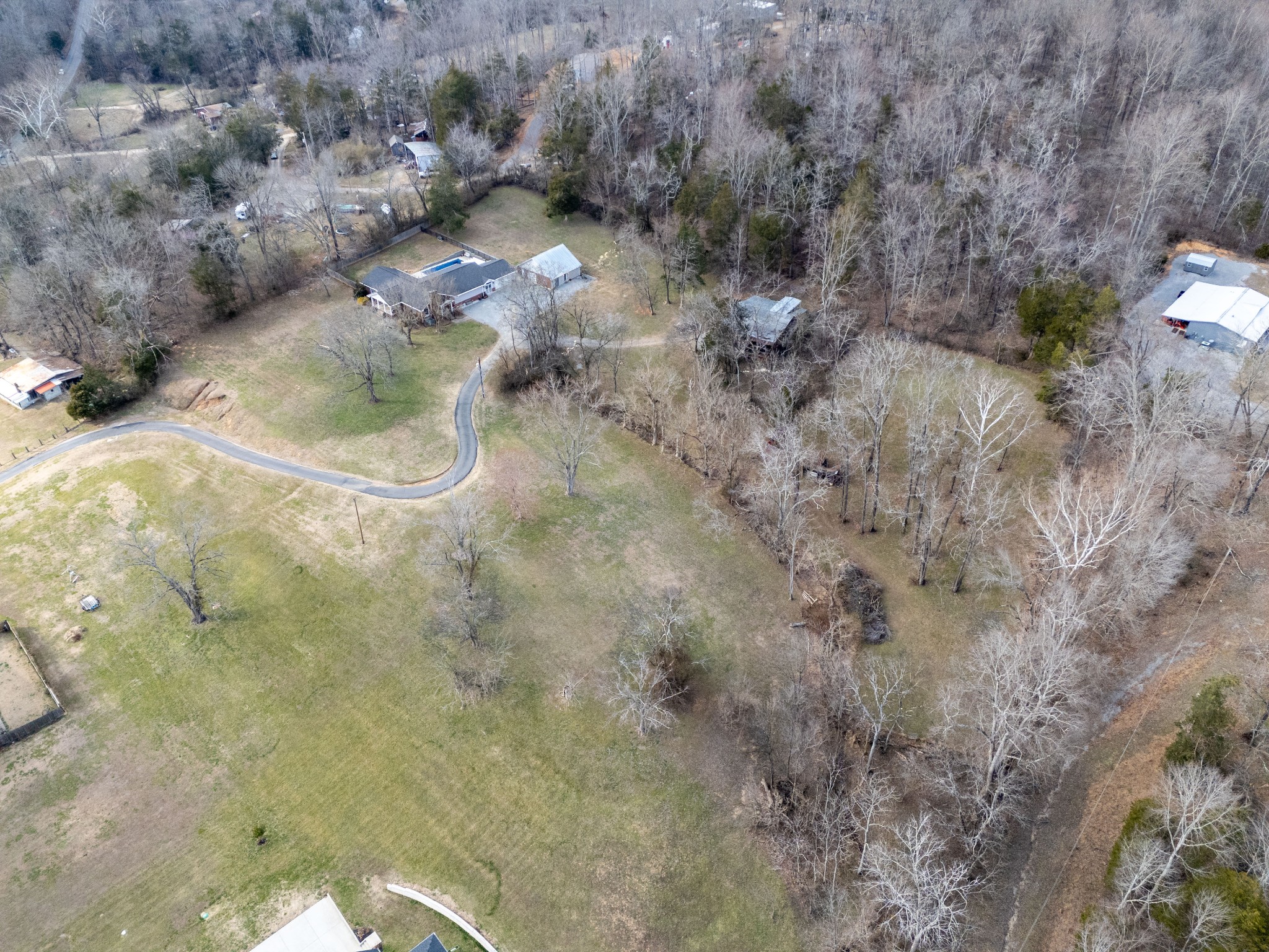 811 Hogans Branch Rd