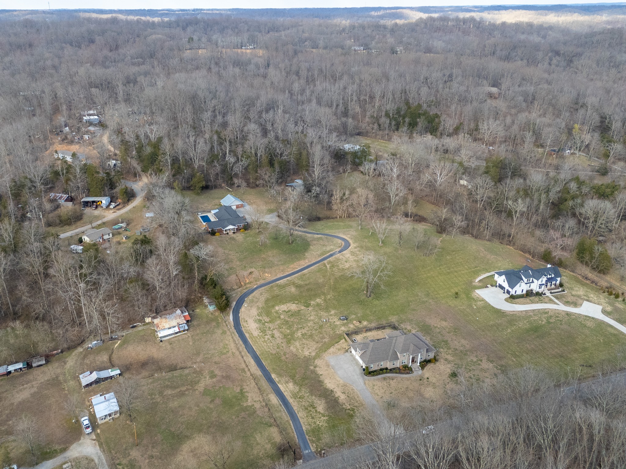 811 Hogans Branch Rd