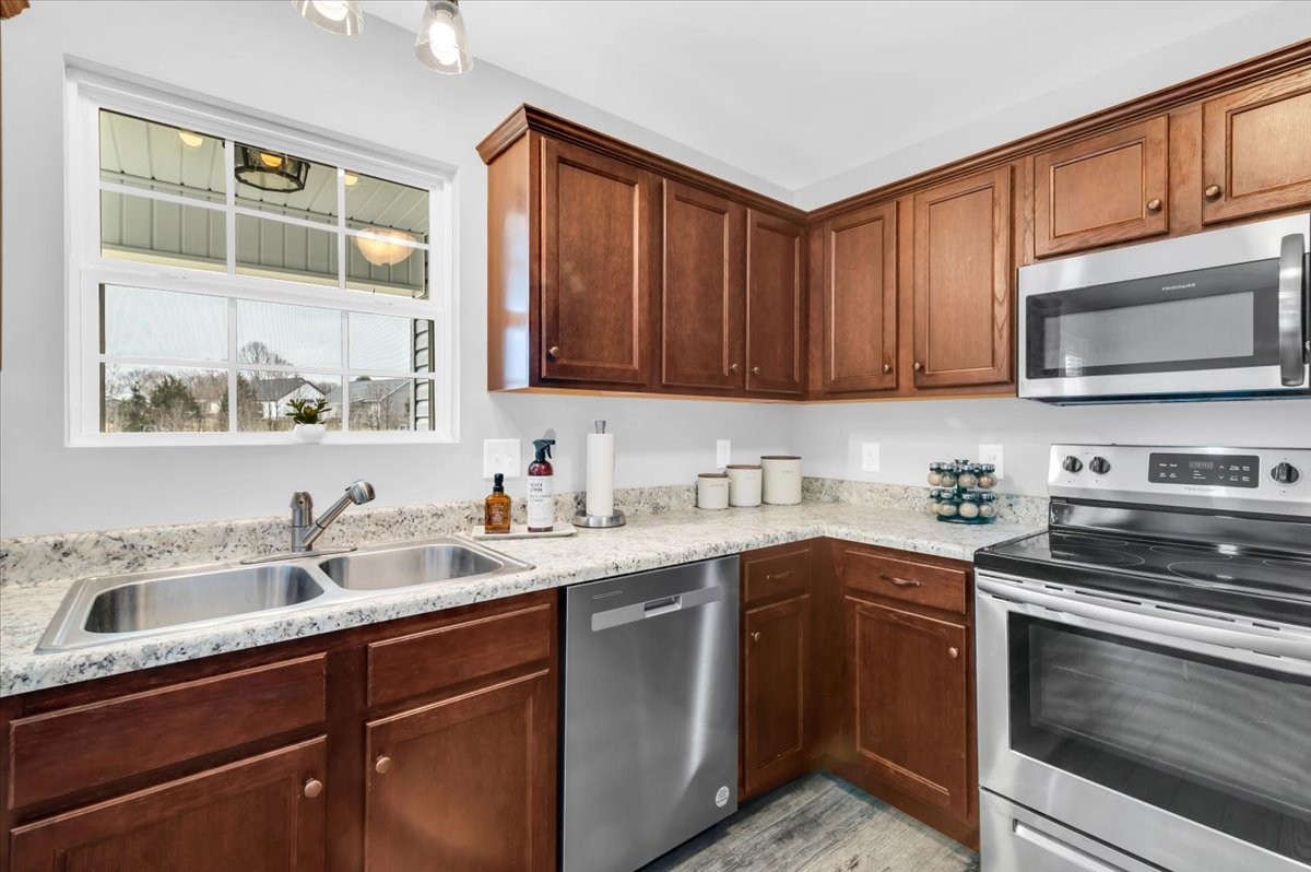 122 Lonnie Smith Rd