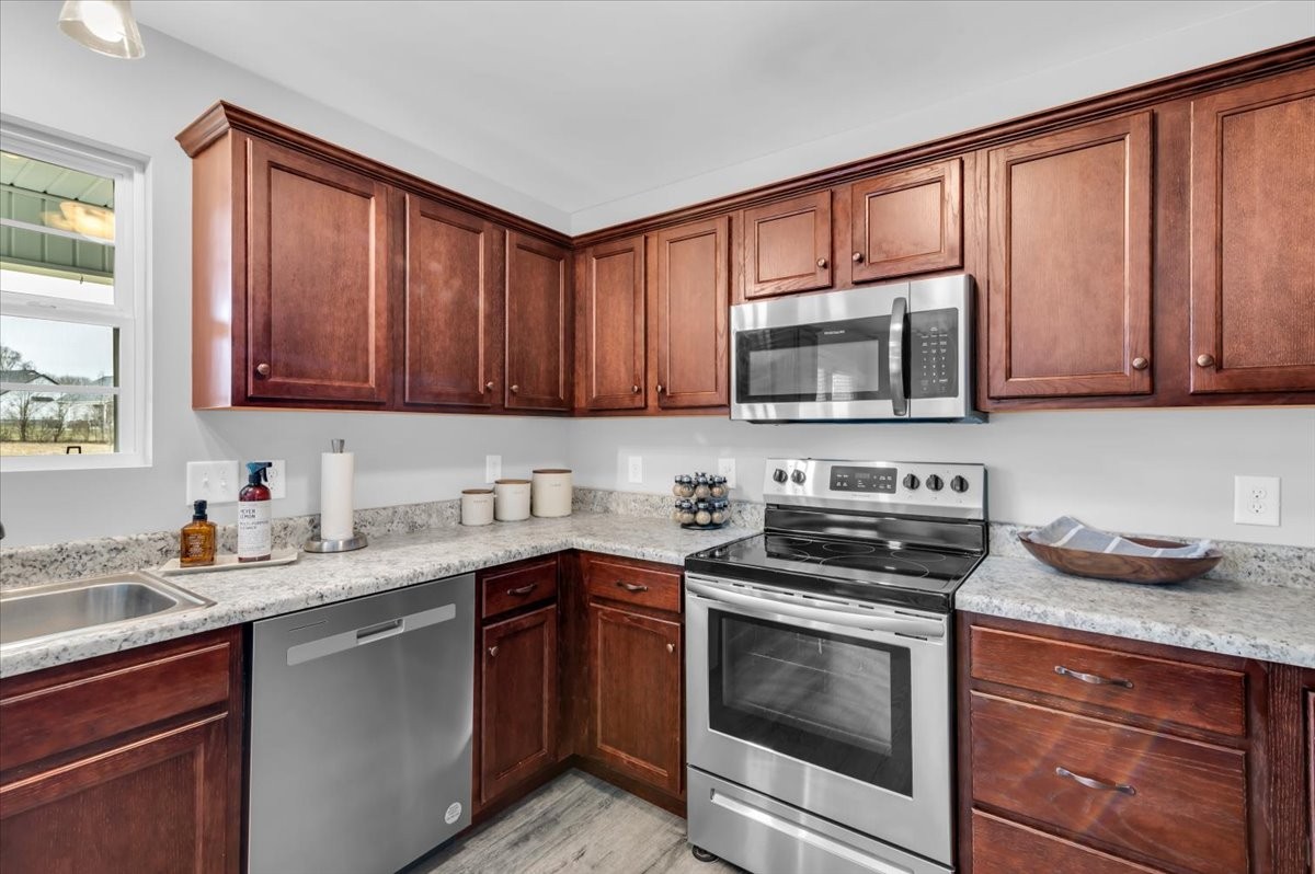 122 Lonnie Smith Rd