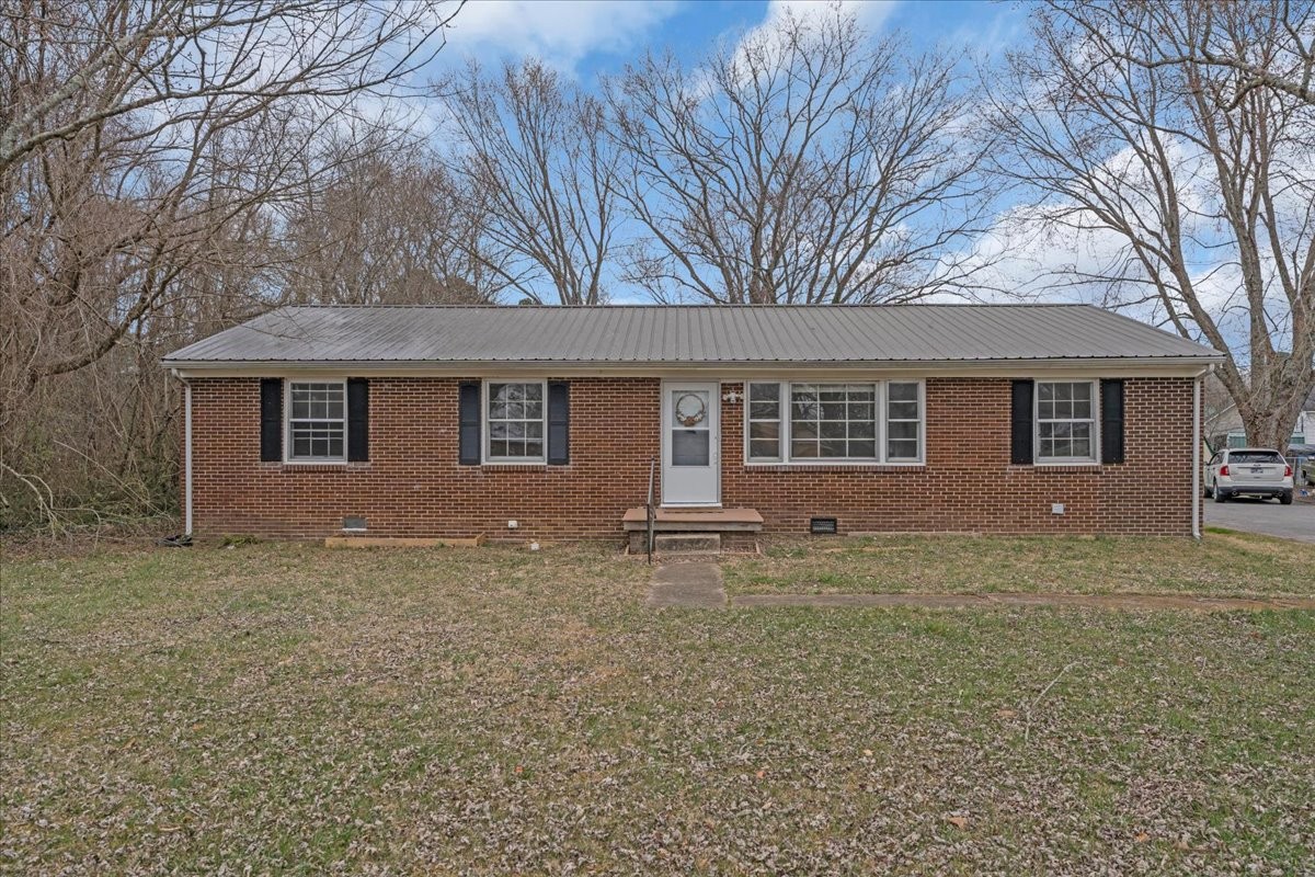 756 Ridgelawn Pl