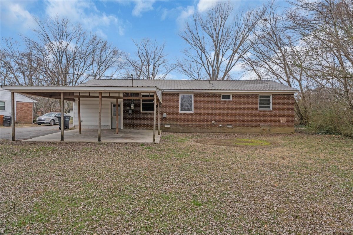 756 Ridgelawn Pl